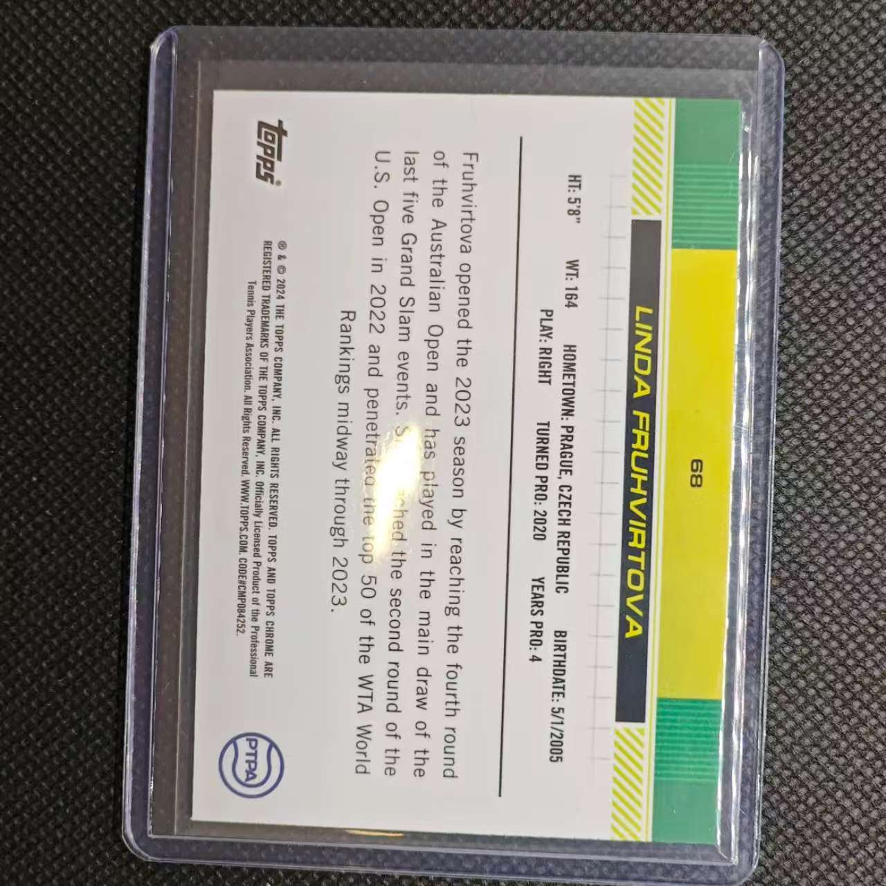 2024 Topps Chrome Linda Fruhvirtova 团长#新秀1st 琳达 弗鲁维尔托娃 499编 首位巡回赛女单冠军 紫折 卡品细节看图