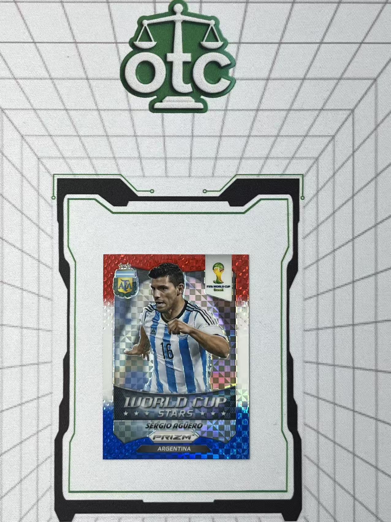 2014 Panini World Cup Prizm Sergio Agüero 【盎司收藏】元年PZ 塞尔吉奥 阿圭罗 三色折 阿根廷 曼城 世界杯 Star特卡 元年有价 JJ27