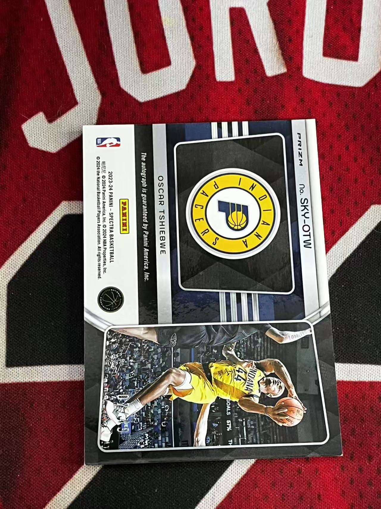 【接寄拍费率低至5%含卡淘手续费】2023-24 PANINI SPECTRA 光谱系列 步行者 新秀RC 奥斯卡希布韦 49编 签字卡 飞升签 碎冰折 折射 专收凑套必备【烂臭嘴拍卖】