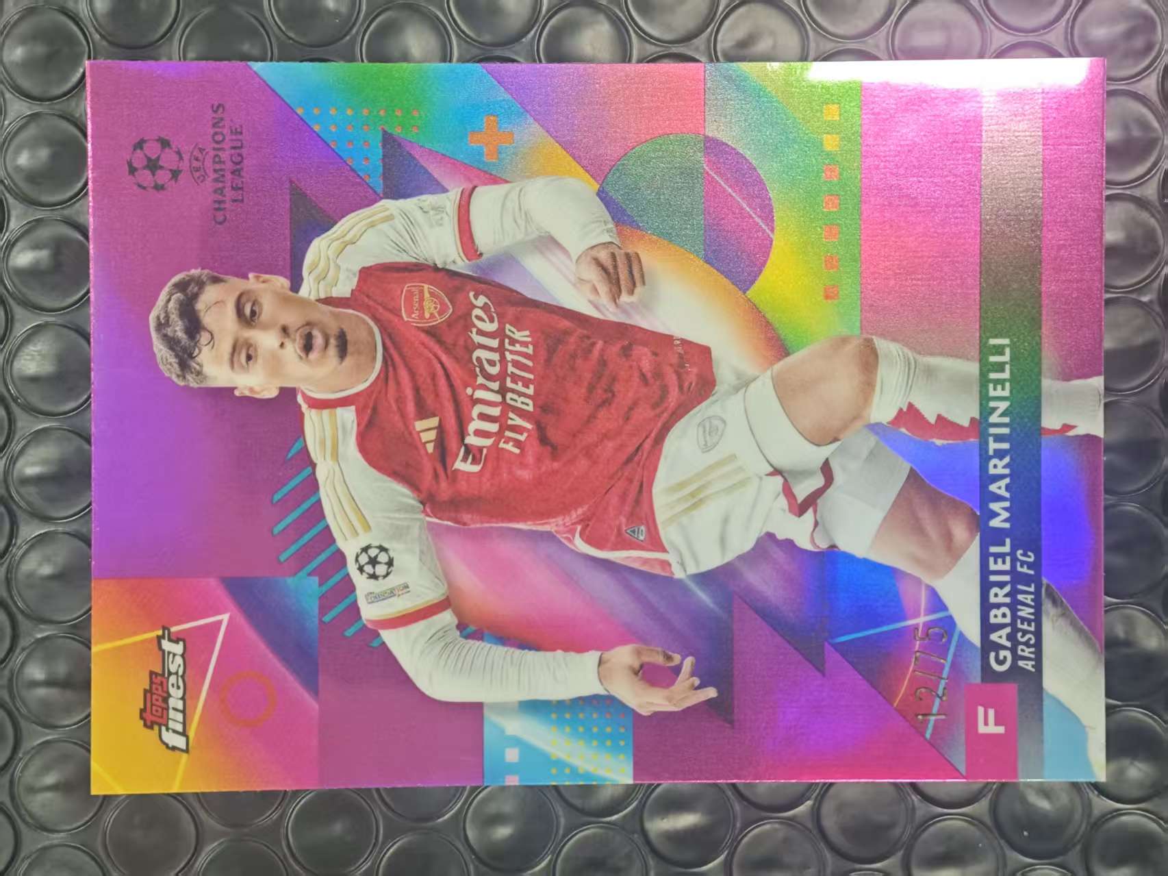 2023-24 Topps Finest Gabriel Martinelli 欧冠 阿森纳 枪手 巴西 加布里埃尔 马丁内利 12/75编 粉折 折射 卡品如图【原地起飞卡社】MVP11.6