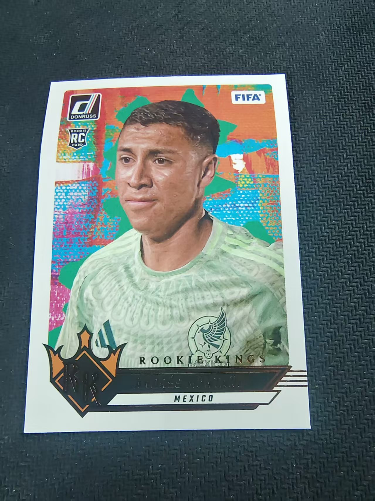 【可合并,不累计】2024-25 Panini Donruss Andres Montano RC 墨西哥 蒙塔诺 新秀 油画特卡 FIFA杜蕾斯 划痕 边角瑕疵 #23