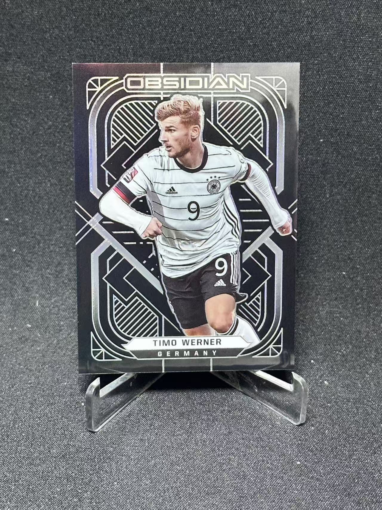 2021-22 Panini Obsidian Timo Werner 【哆哆卡社】蒂莫·维尔纳 105编 黑曜石银折 世界杯 卡品如图