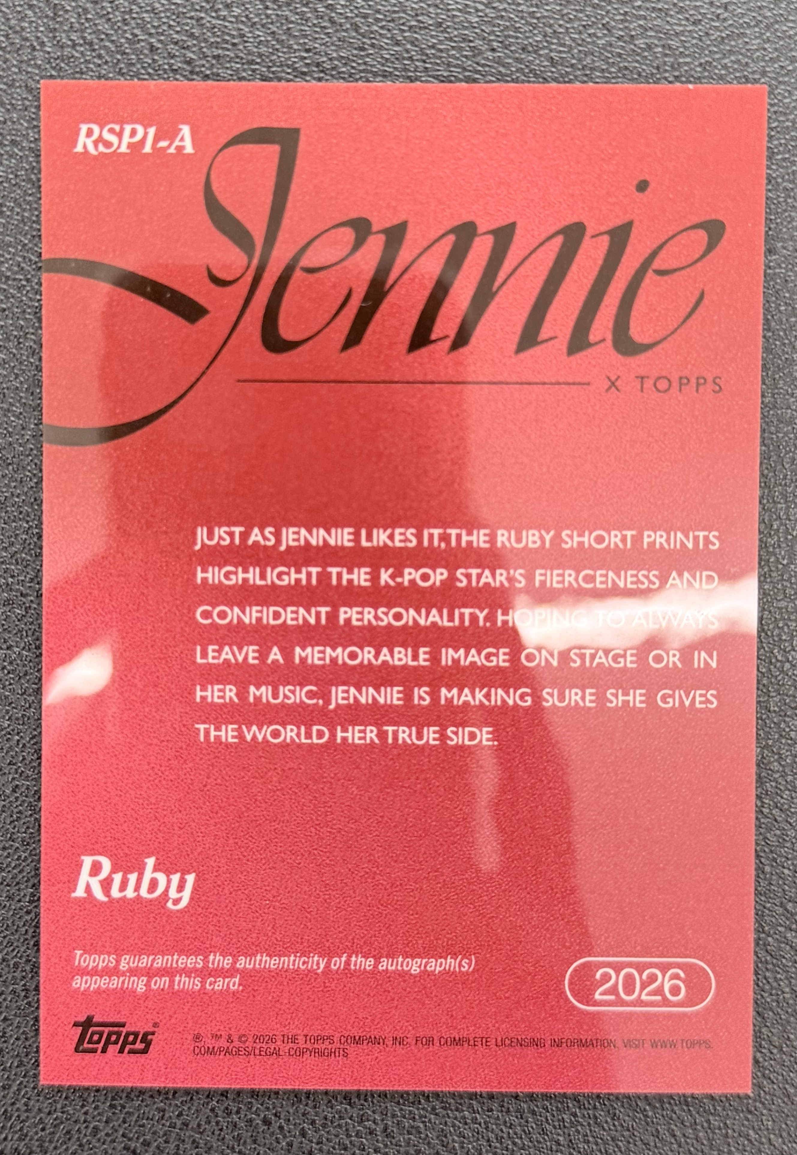 2026 Topps Chrome TC Jennie联名收藏卡 Jennie 金珍妮 韩团 世界顶级女Solo Blackpink 2/5编 红折 签字 卡签 全网首张 顶级收藏 卡品如图
