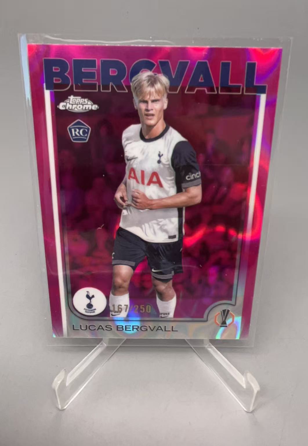 【坚果卡牌代拍】2025 Topps Chrome Lucas Bergvall RC 欧冠TC系列 卢卡斯-贝里瓦尔 250编 粉熔岩折签 RC新秀 热刺 瑞典 天才中场 潜力无限 车哥0623