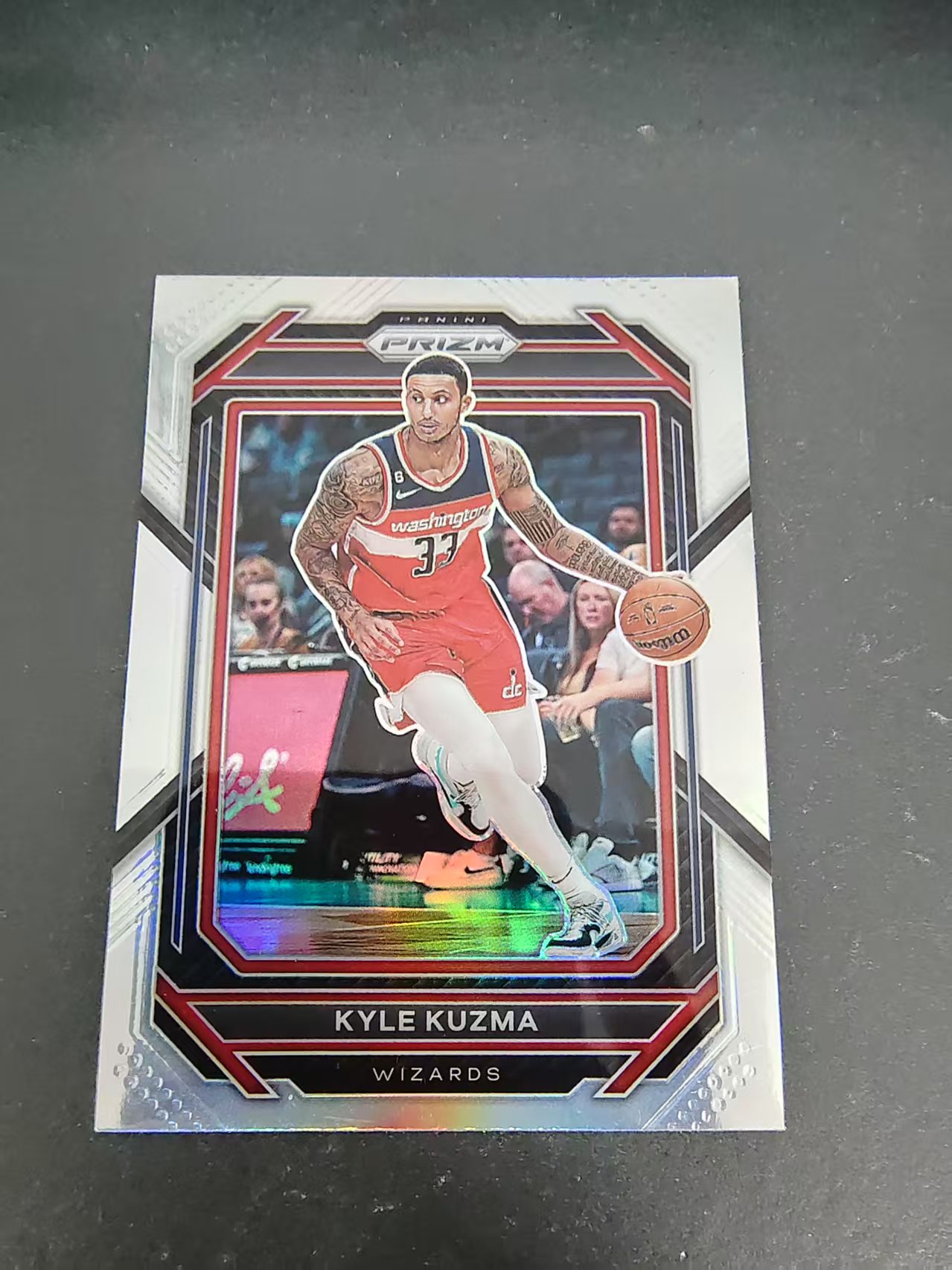 【可合并，不累计】2022-23 Panini Prizm Kyle Kuzma 凯尔 库兹马 奇才 PZ 银折 划痕 边角瑕疵 #172