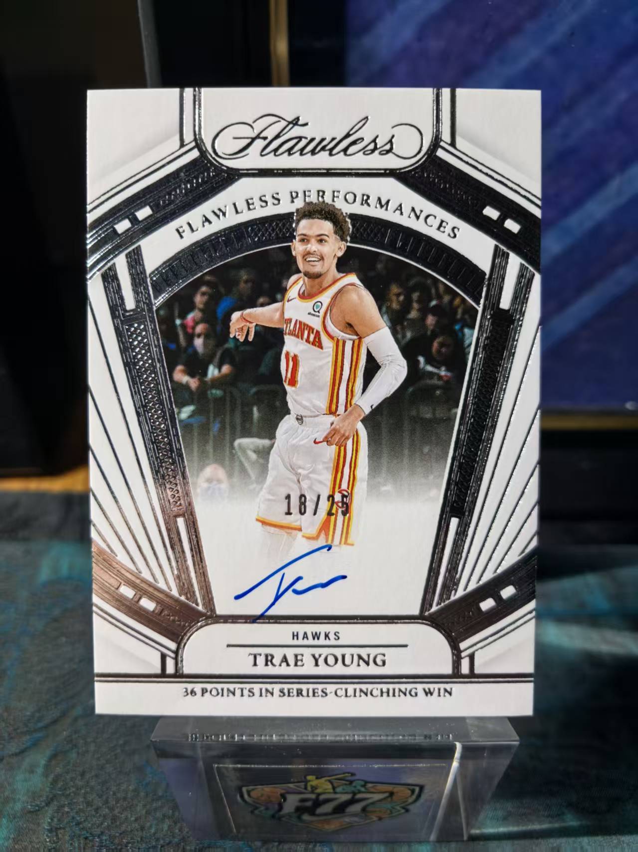 2023-24 Panini Flawless Trae Young 手提 老鹰 特雷杨 25编 银平行 Performances 签字 卡签 收藏必备 李总