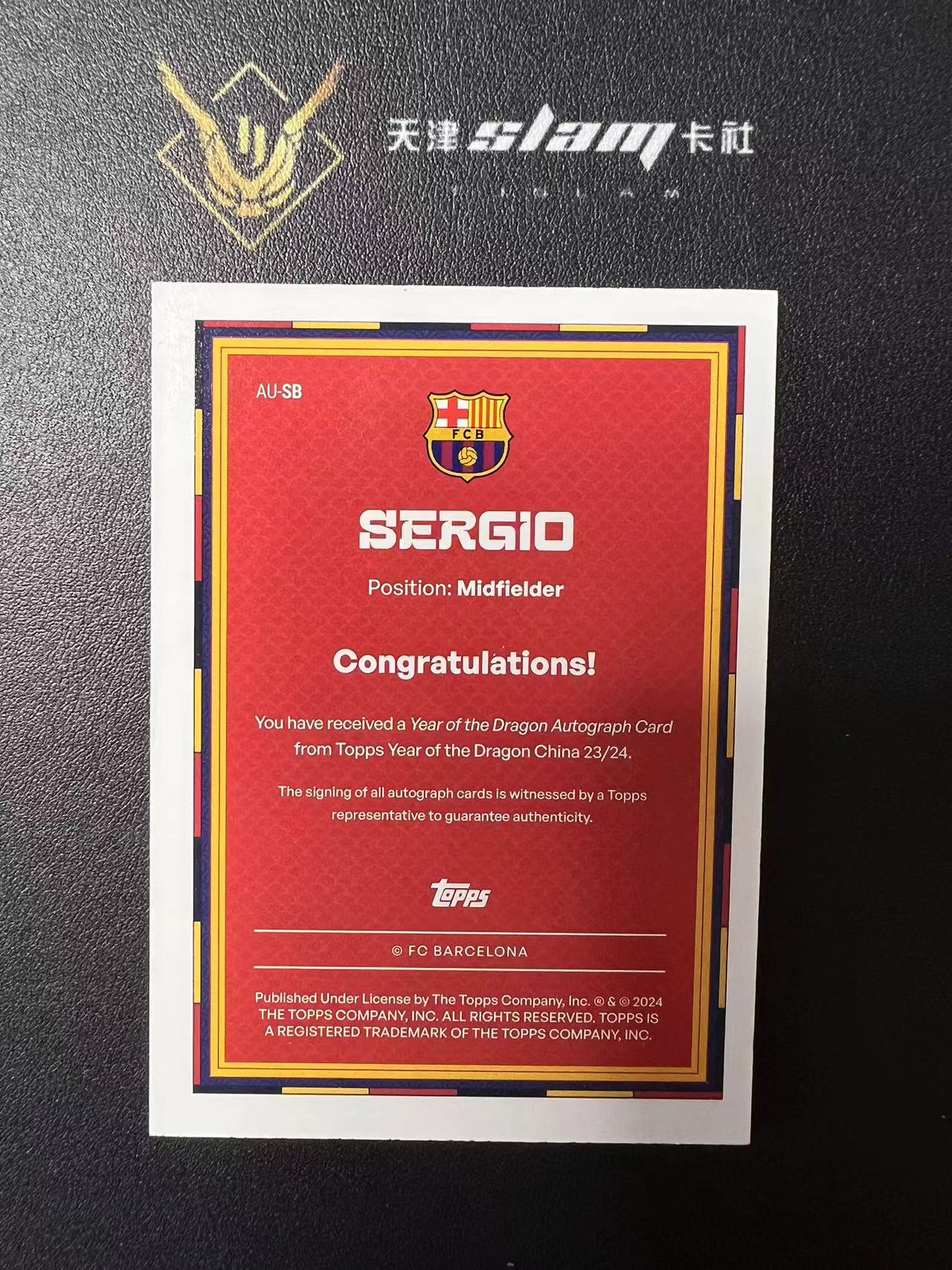 Carte Collector Topps "Year Of The Dragon" Sergio Busquets - FC Barcelone, Auto. N°01/35, édition Limitée 2023-24