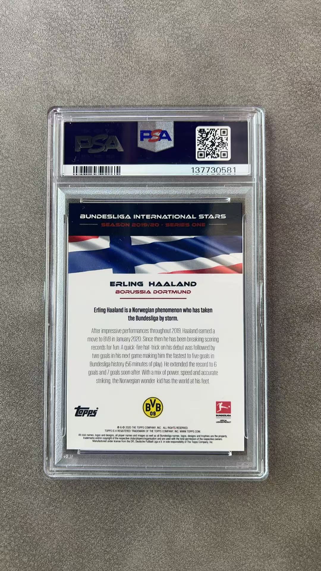 8698【330球星卡实体店代卖】2019-2020 Topps 德甲 小黑盒 Erling Haaland 埃尔林 哈兰德 多特 新秀RC PSA8 仅顺丰寄付(X1)