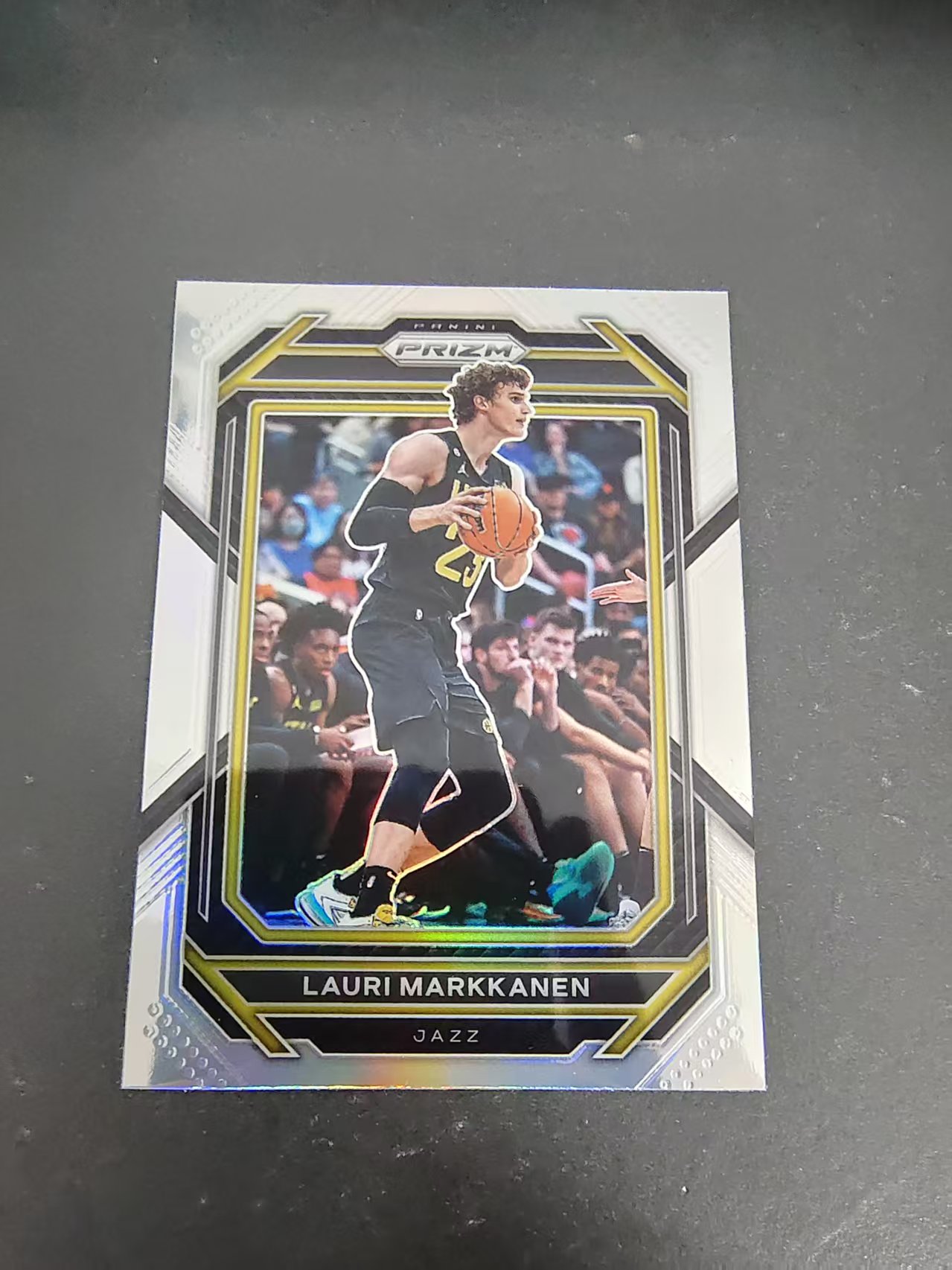 【可合并,不累计】2022-23 Panini Prizm Lauri Markkanen 劳里 马尔卡宁 爵士 PZ 银折 划痕 边角瑕疵 #74
