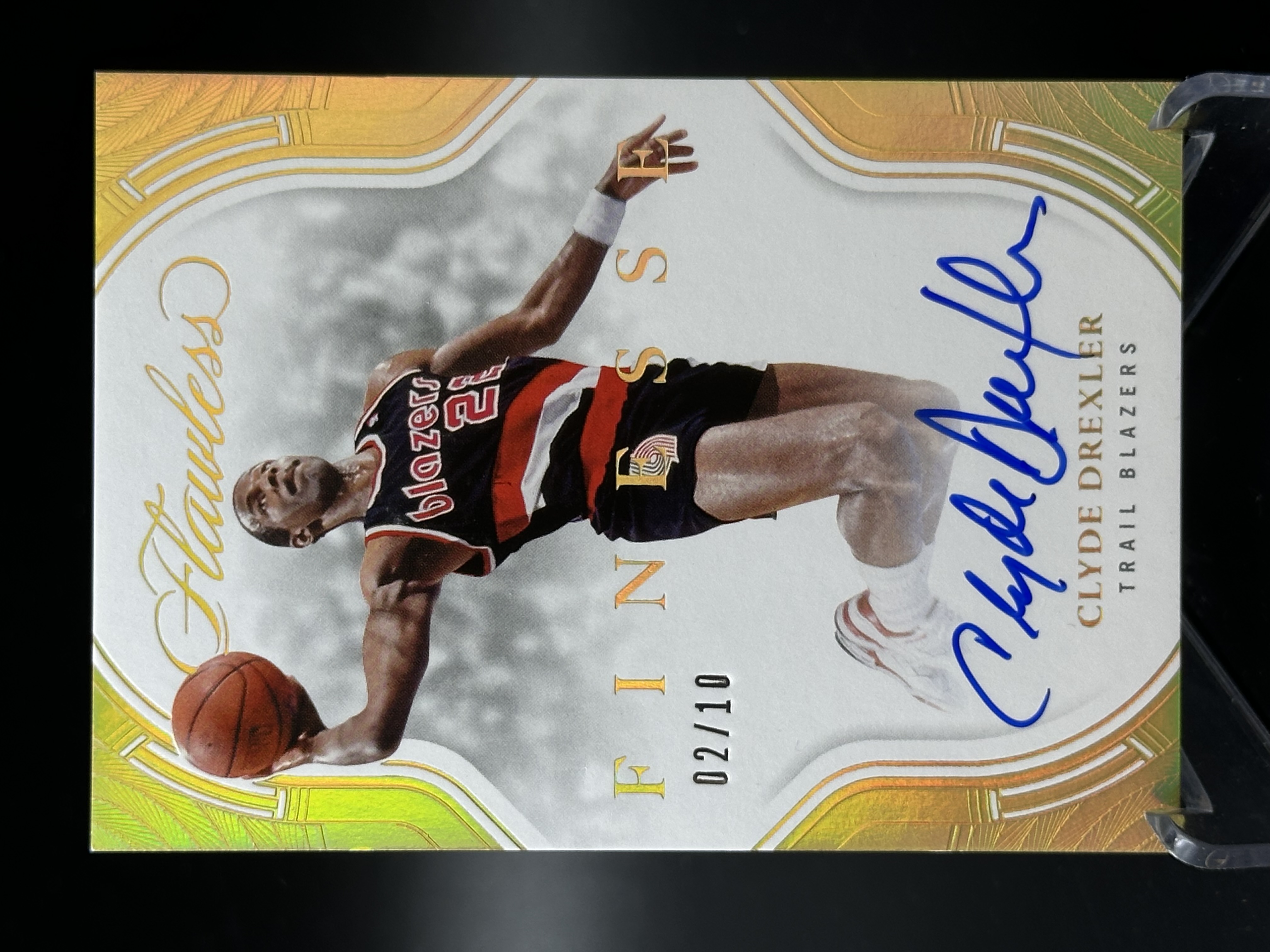 2024-25 Panini Flawless Clyde Drexler 【小黄拍卖】手提 德雷克斯勒 开拓者 签字 卡签 02/10编 金平行「汉堡王」