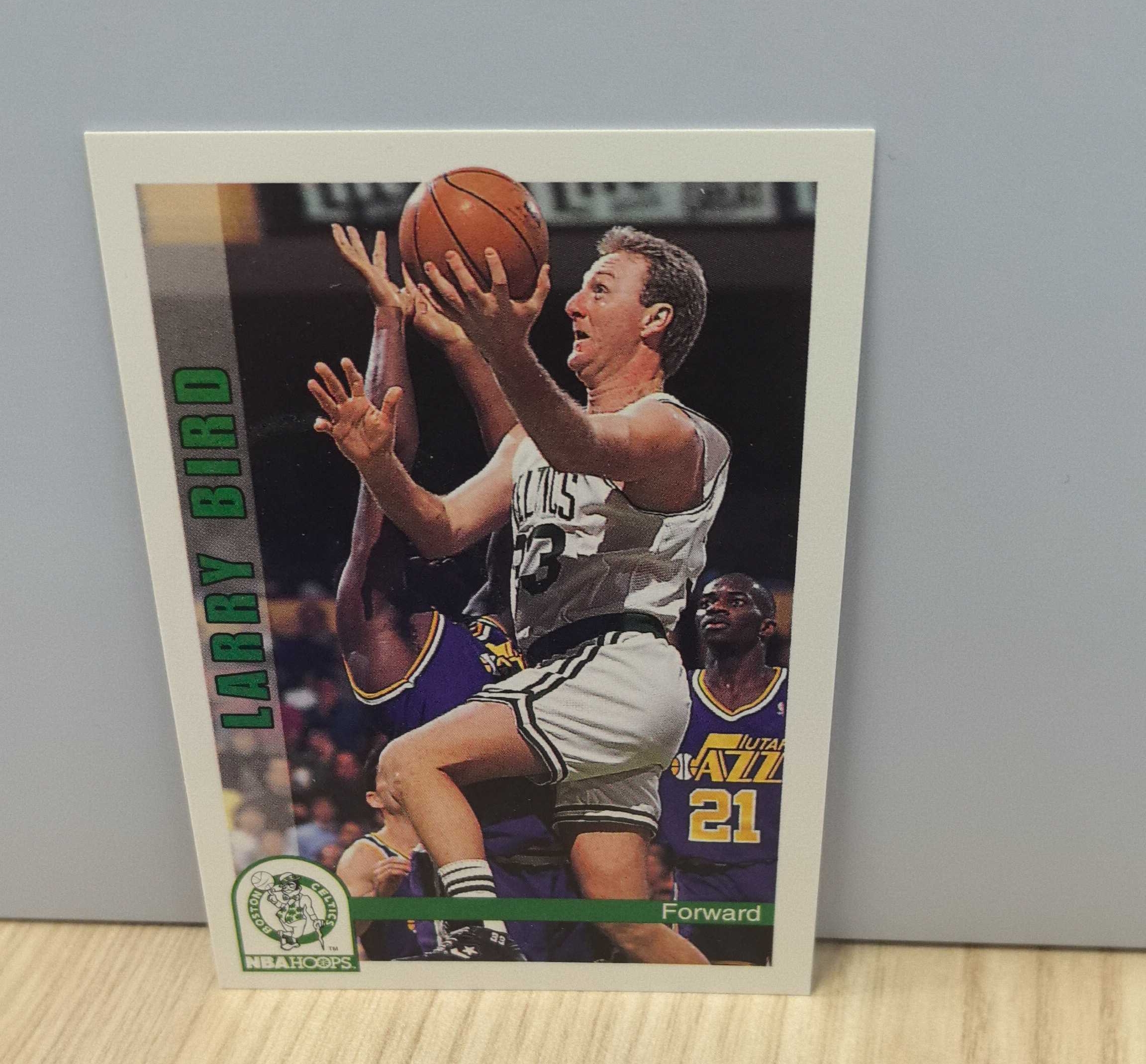 1992-93 SkyBox Base Larry Bird 拉里 伯德 3次总冠军 3次MVP 2次FMVP 12次全明星 50大 75大 名人堂 乔丹宿敌 一人一城 硬通货 极具收藏价值