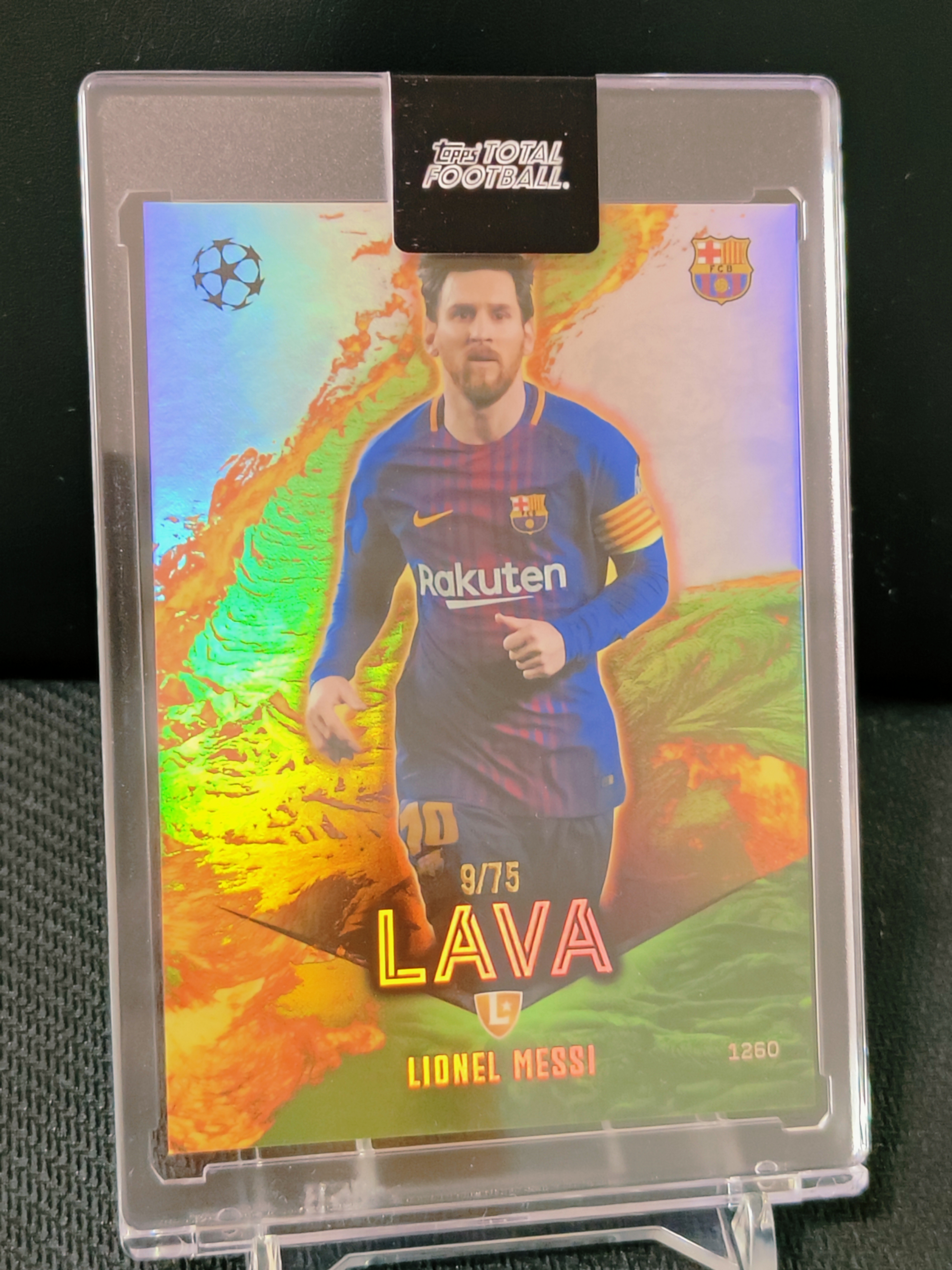 2024-25 Topps Total Football Lionel Messi 9/75编 利昂内尔·梅西 LAVA熔岩特卡 Lava熔岩折射 欧冠 巴塞罗那 阿根廷 球王 TTF官方原厂密封砖