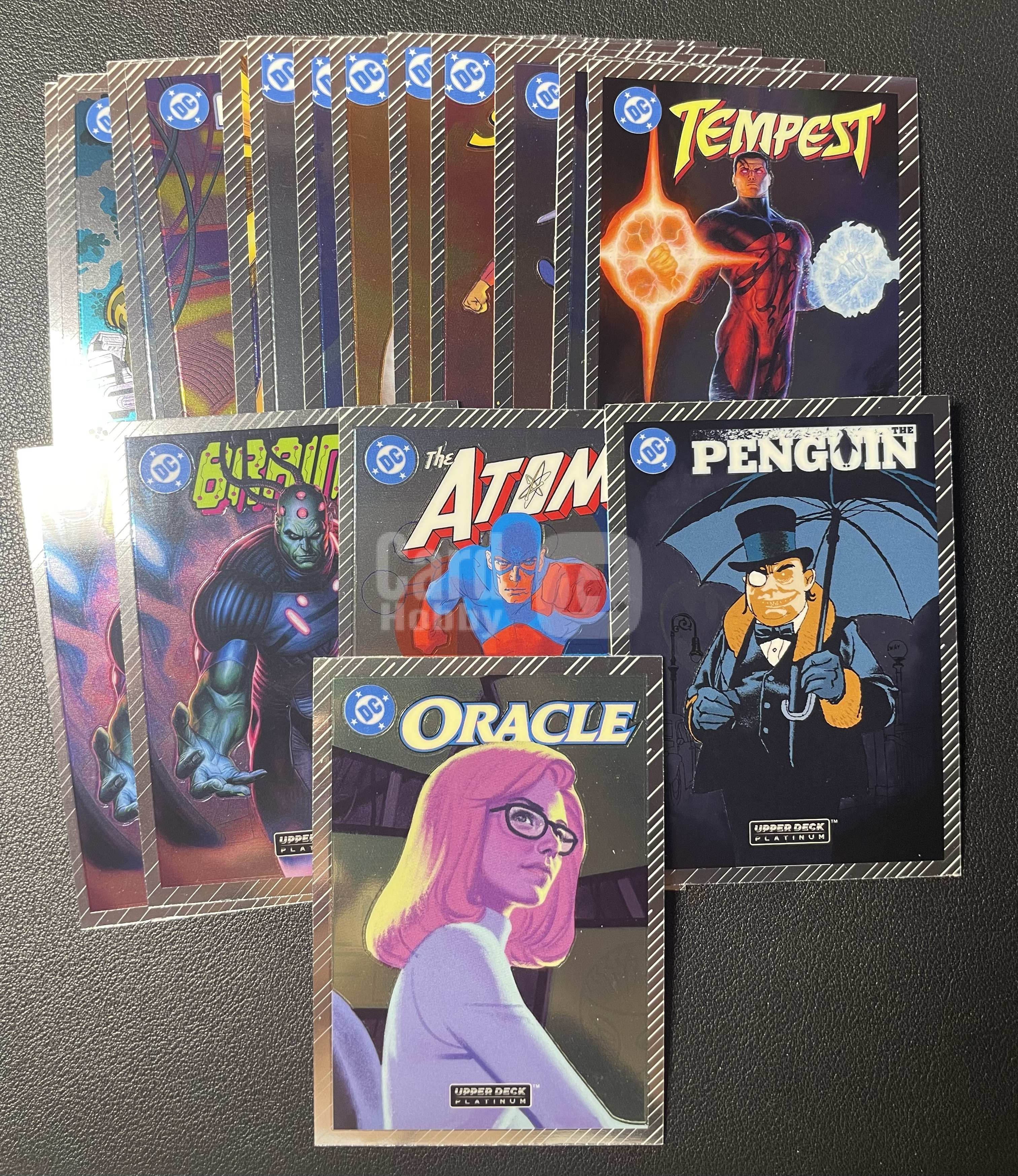 2026 Upper Deck DC Universe DC宇宙Platinum铂金 神谕 企鹅人 原子侠 暴风雨等 漫画封面变化版18张打包 2026 UD DC漫画宇宙 Platinum白金元年