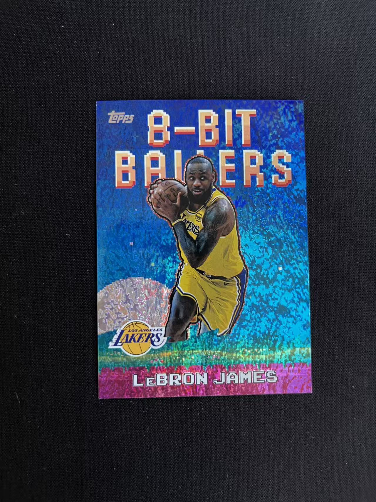 2025-26 Topps LeBron James 勒布朗詹姆斯 8Bit Ballers 八比特特卡 湖人 折射【彭于晏#4】