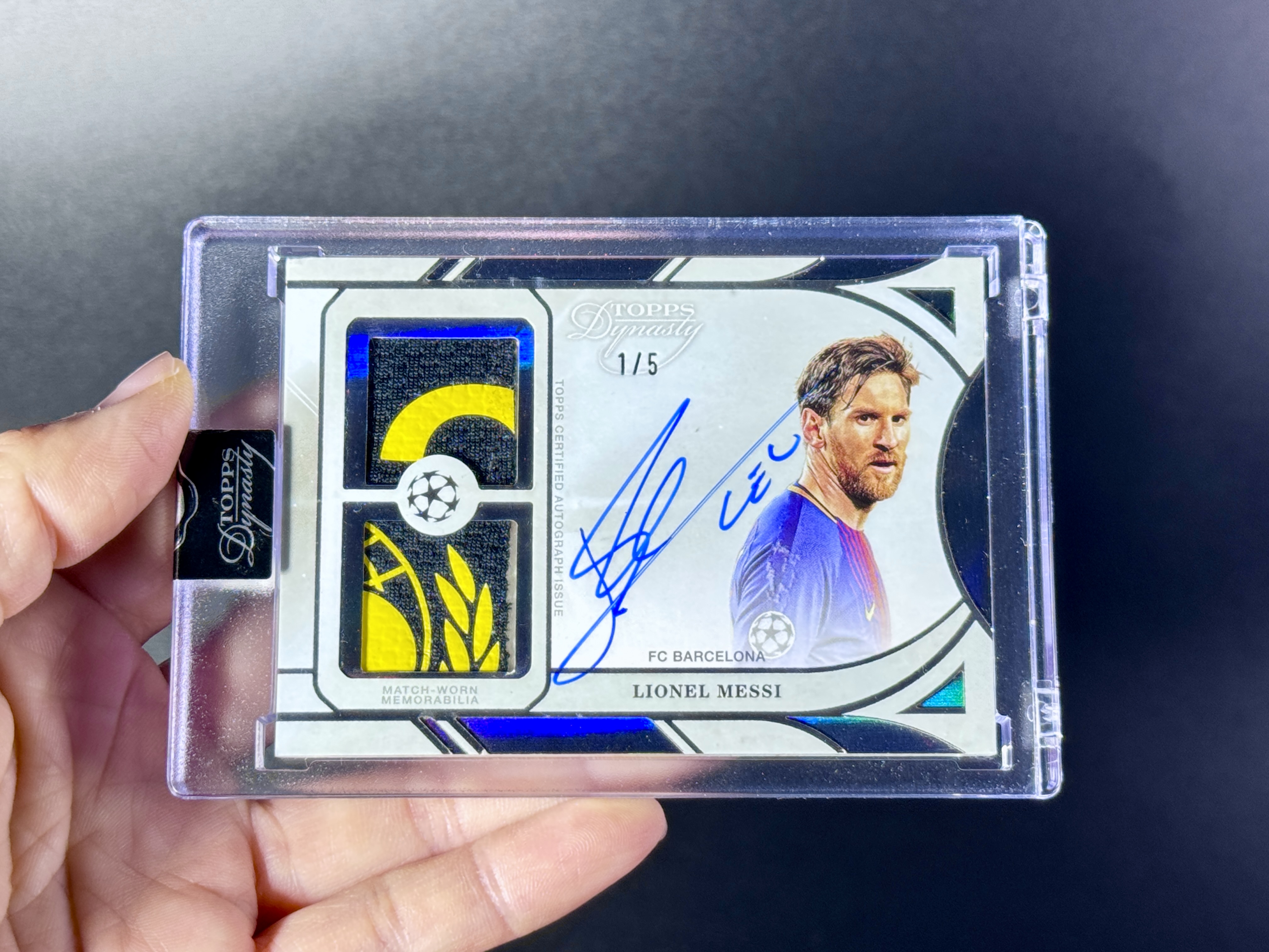 【喷子拍卖】2025 topps dynasty Lionel Messi 王朝欧冠 巴塞罗那 阿根廷球王 梅西 patch 签字 5编 双窗 闪版 首编 卡签 match-worn 落场暴力切割 唯一腰子超有价 原封砖 送订制壳 克瑞斯