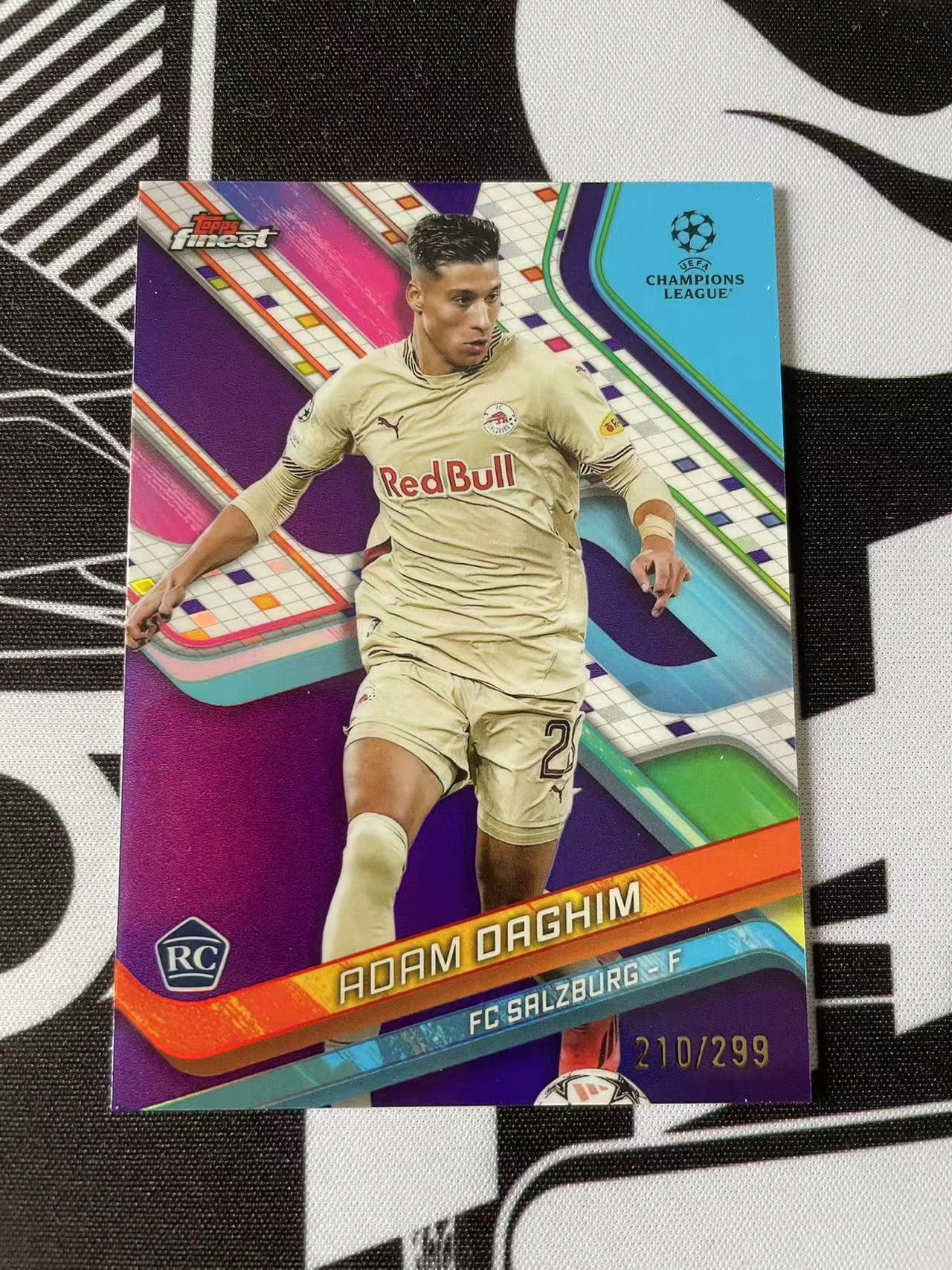 2025 Topps Finest Adam Daghim 欧冠 欧战 finest 萨尔茨堡红牛 达吉姆 RC 新秀 /299 紫折 折射 丹麦 凑套必备 卡品如图