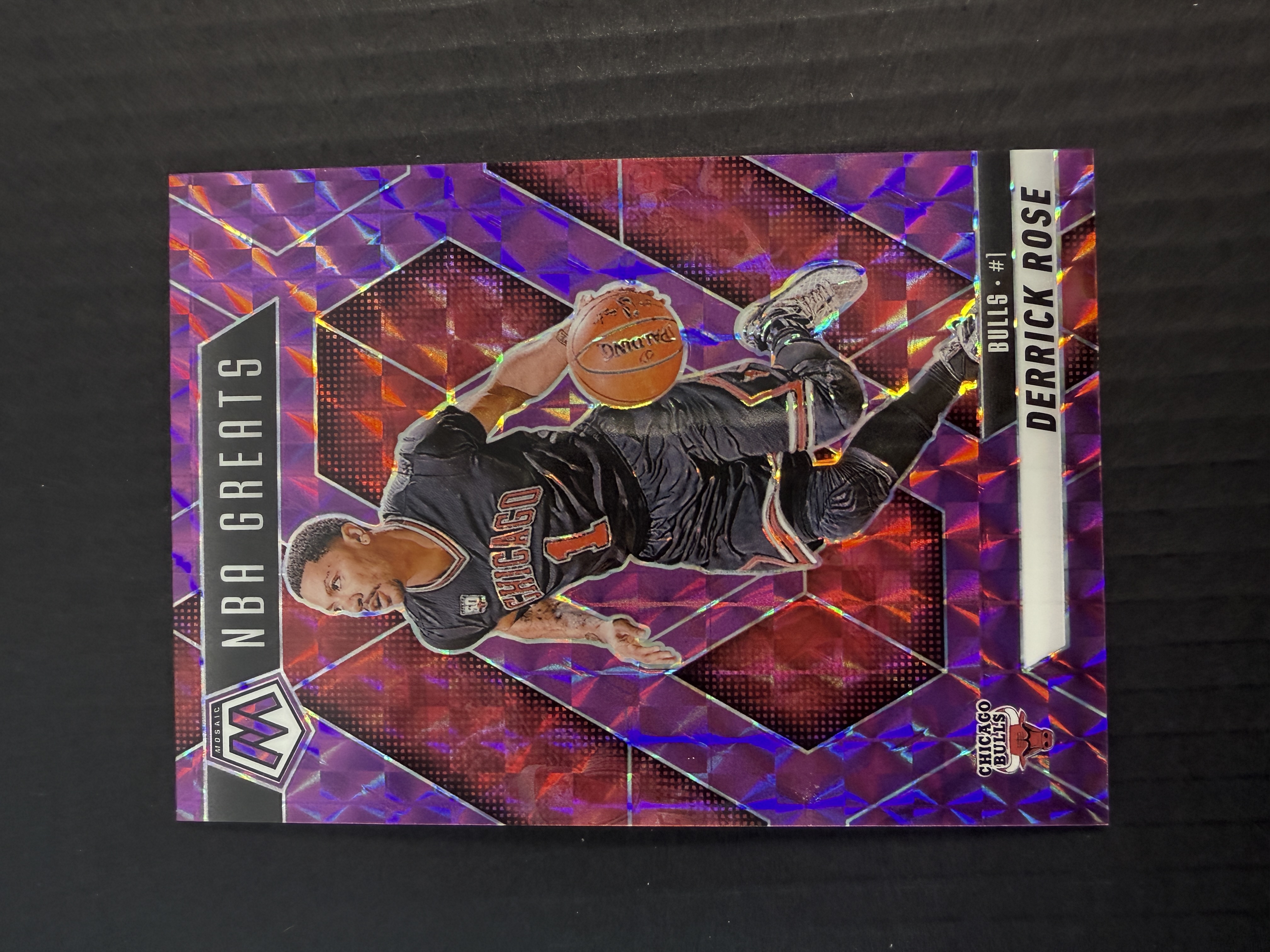 【GOAT山羊拍卖】航 2024-25赛季 马赛克mosaic系列 罗斯 紫折伟大特卡 /99 少见 公牛选图 品相如图