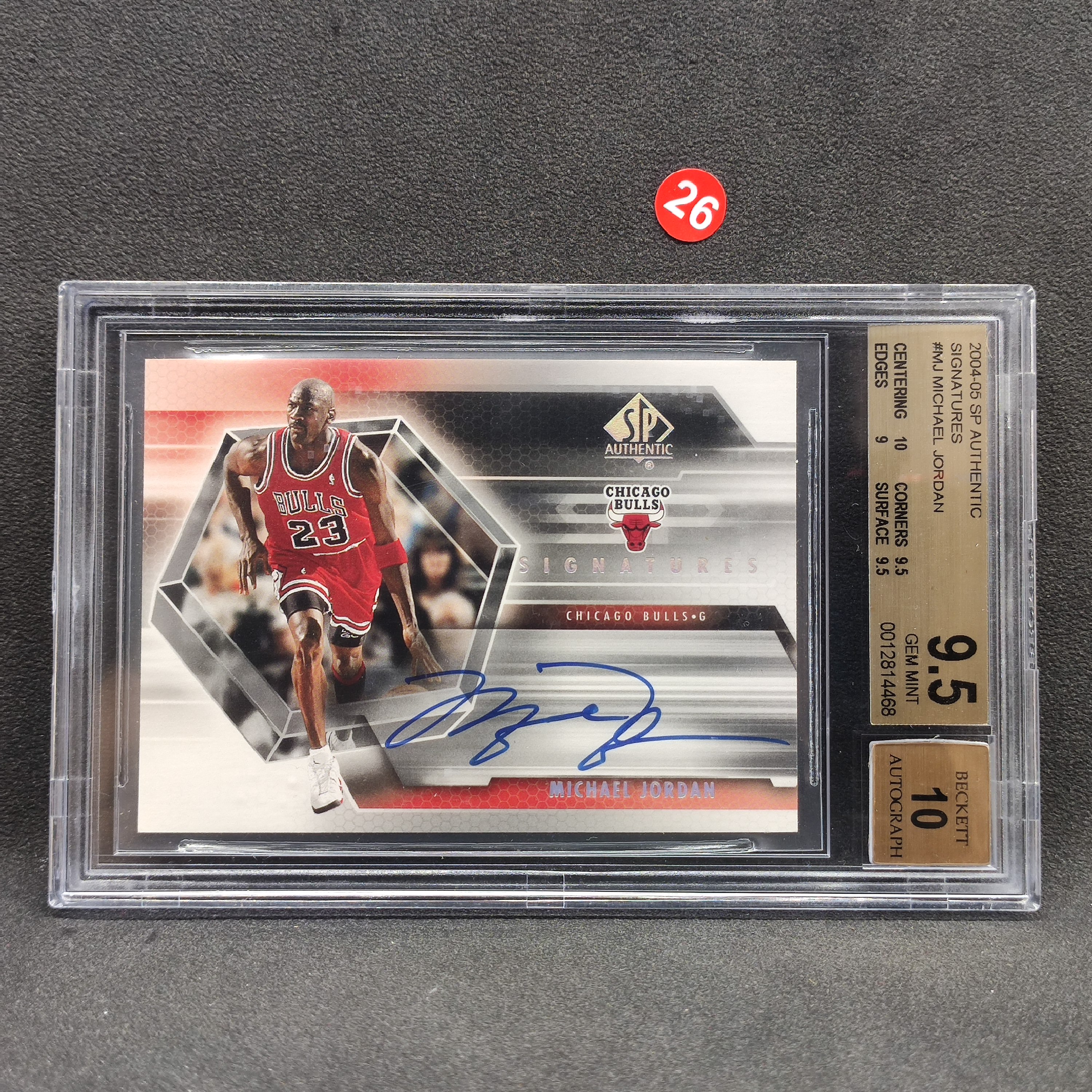 【大腿代卖精品】Micheal Jordan 迈克尔乔丹 2005 Upper Deck UD SP Authentic 签字 卡签 公牛队/签字10分完美墨迹BGS9.5分金标评级卡 壳微瑕见图三
