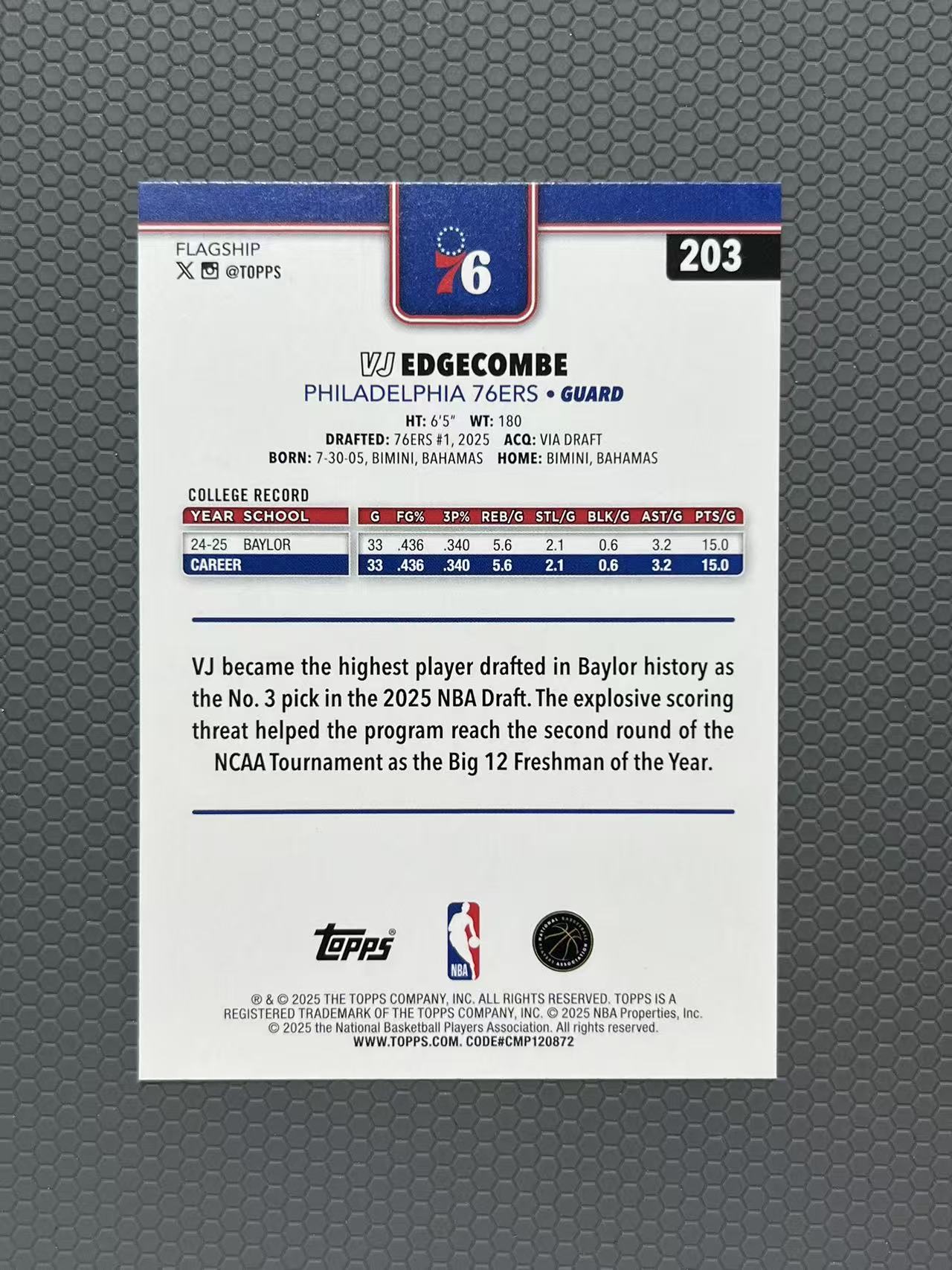 2025 Topps VJ·埃奇库姆 VJ EDGECOMBE 76人 新秀 RC 特卡 卡品如图-左