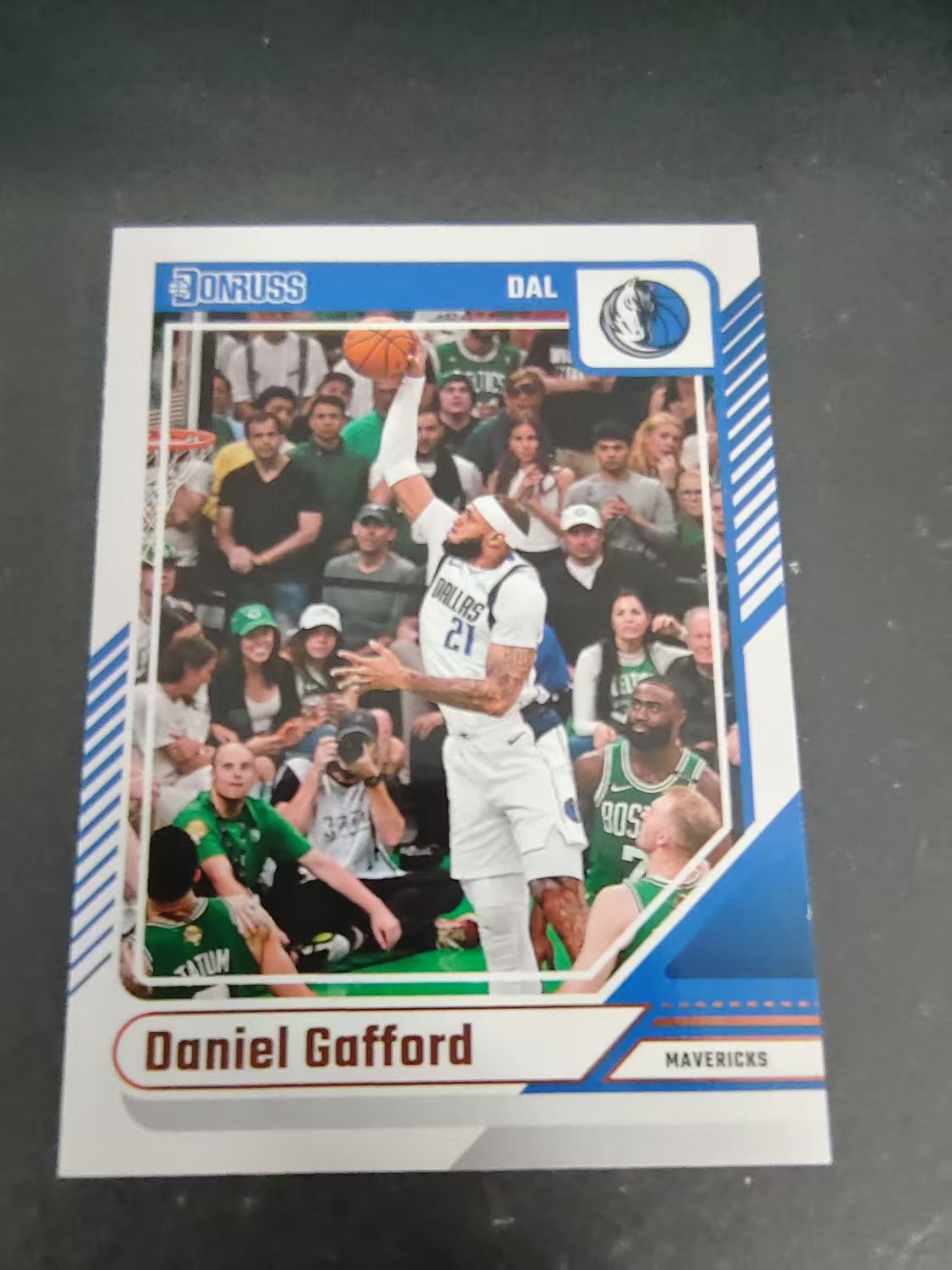 【可合并,不累计】2024-25 Panini Donruss Daniel Gafford 丹尼尔 加福德 独行侠 杜蕾斯 边角瑕疵 #1