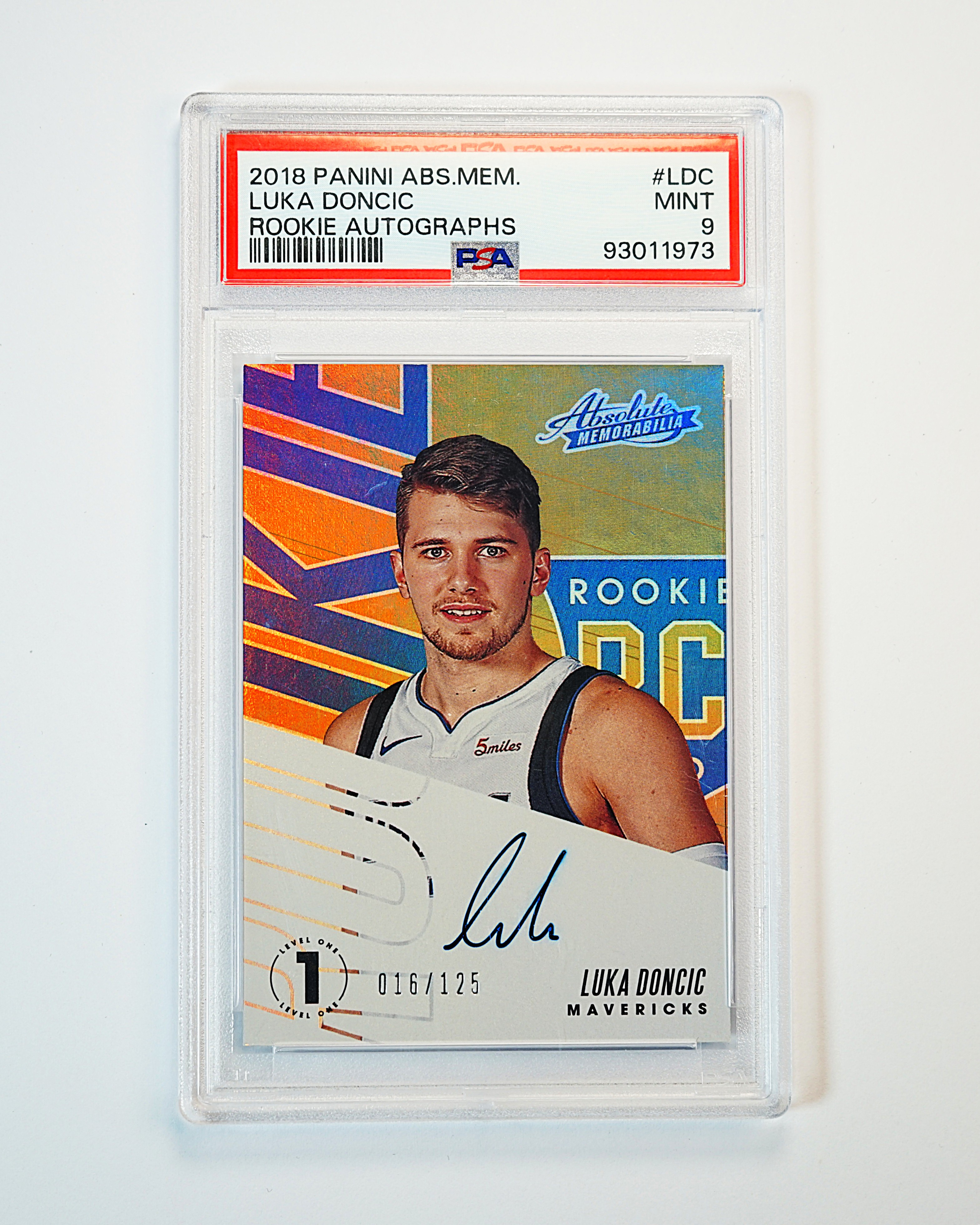 2018-19 Panini Absolute Luka Doncic RC 卢卡 东契奇 016/125编 新秀 签字 卡签 PSA9分 只有1张PSA10分 独行侠 湖人 本赛季超神发挥 投资趁早