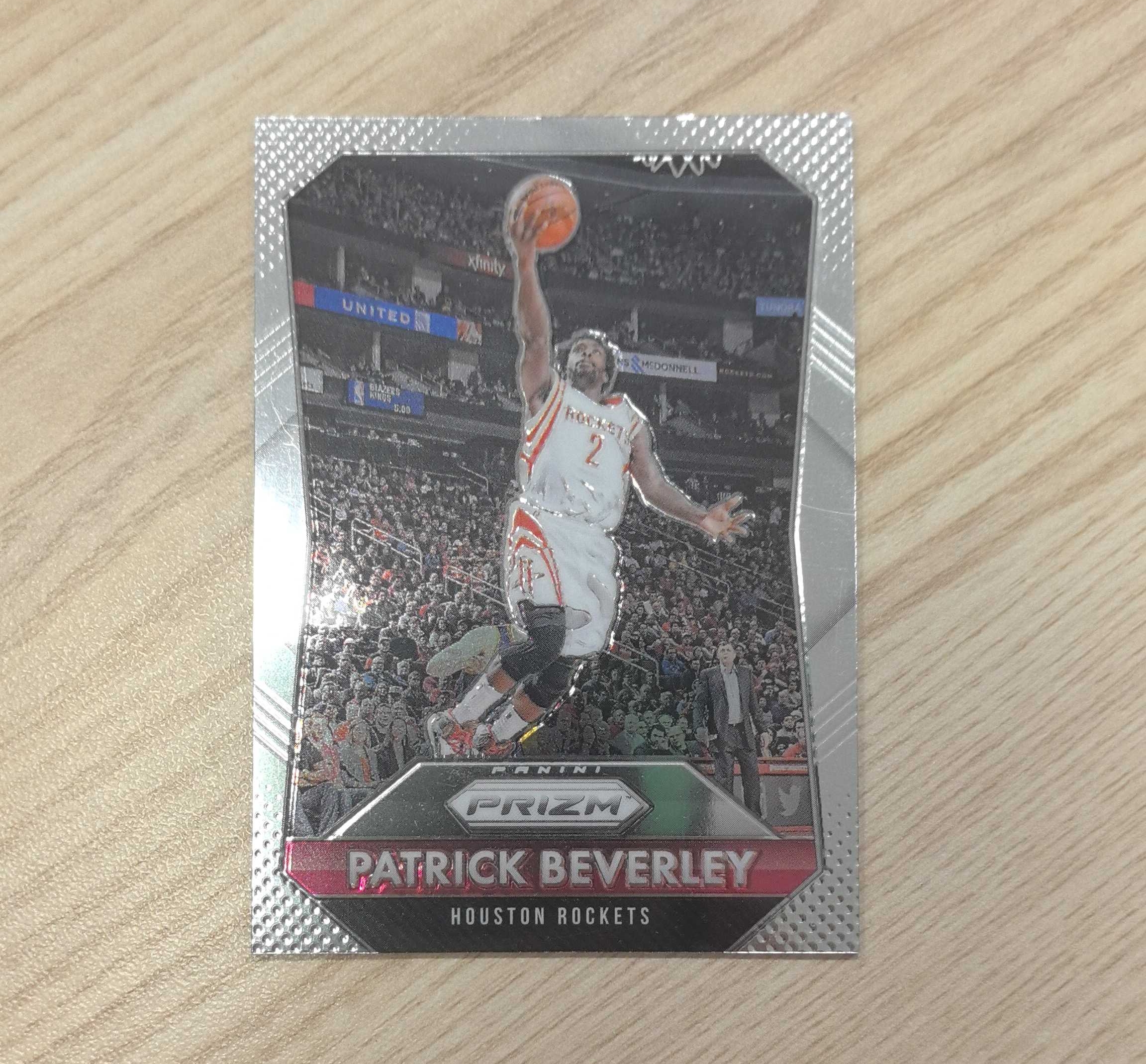 2015-16 Panini Prizm Patrick Beverley 贝弗利 疯狗 3届最佳防阵 09年湖人次轮秀 先后效力于火箭、快船、森林狼、湖人、公牛、76人和雄鹿 硬通货 极具收藏价值