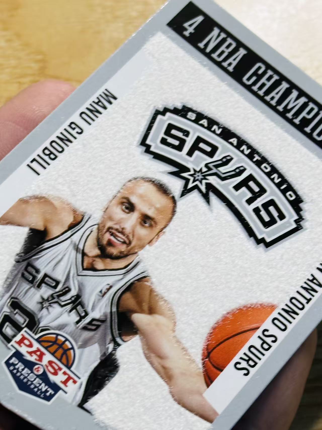 2012-13 Panini Past and Present San Antonio Spurs 嘿嘿代卖 毛绒材质 吉诺比利 4次总冠军 1999 2003 2005 2007 妖刀 收藏必备