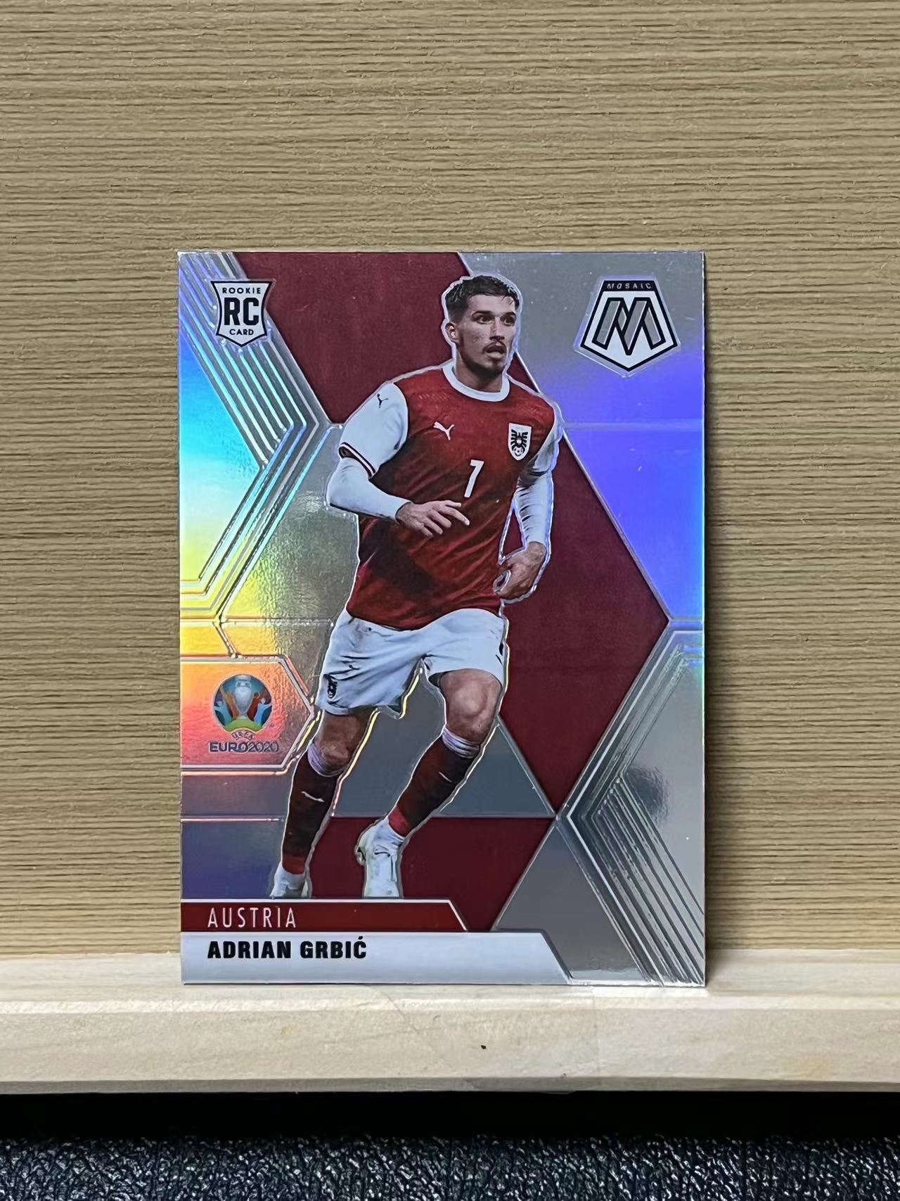 2021 Panini Mosaic Euro ADRIAN GRBIC  阿德里安 格尔比奇 澳大利亚  欧洲杯马赛克 银折 卡品如图  凑卡收藏必备 A12
