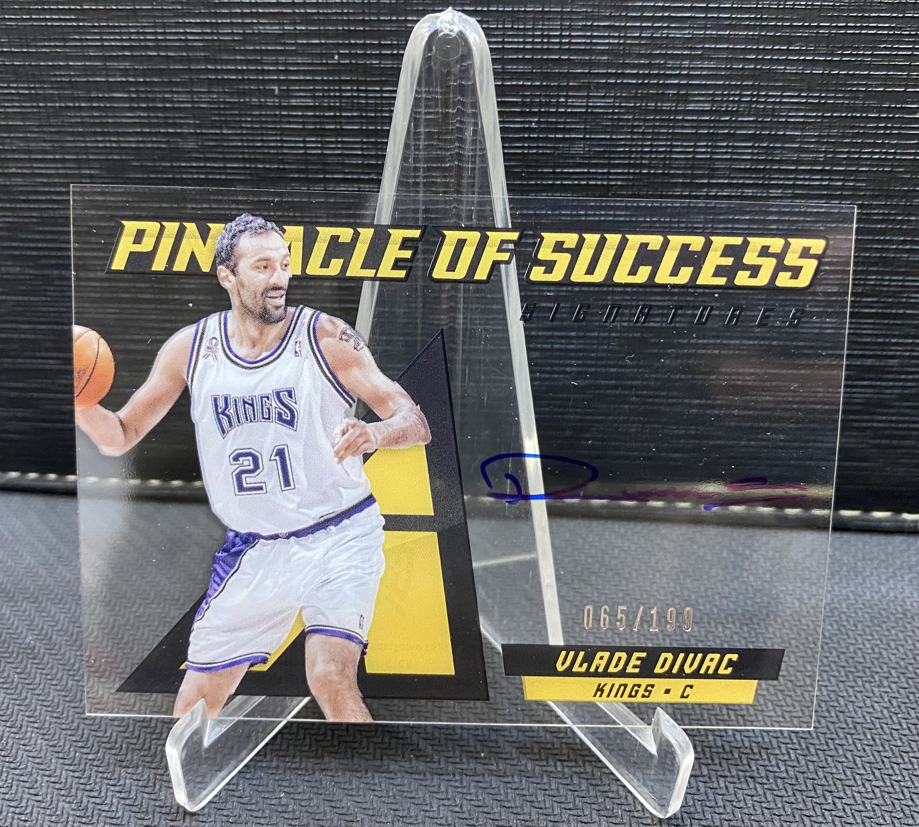 2013-14 Panini Pinnacle Vlade Divac 巅峰 国王 199编 大比例 维拉蒂 迪瓦茨 卡签 签字 胶片签 收藏必备 卡品如图 -老道-【乌苏拍卖】