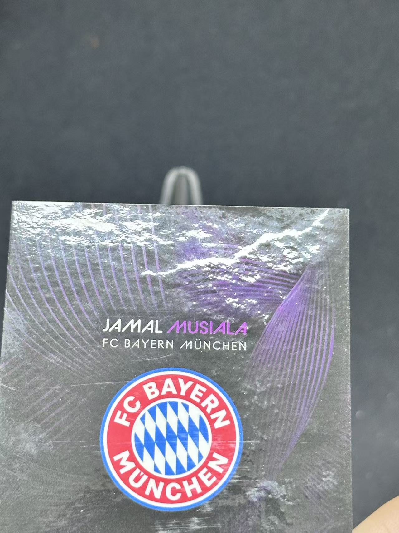 2024 Topps UEFA Champions League Jamal Musiala 【哆哆卡社】贾马尔·穆西亚拉 25编 低编 紫折 拜仁欧冠 微瑕 收藏必入 卡品如图