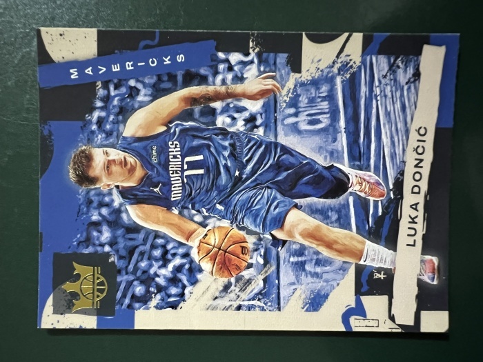 2021-22 Panini Court Kings Luka Dončić 油画系列 卢卡·东契奇 达拉斯小牛 收藏必备 卡品如图 免费代拍