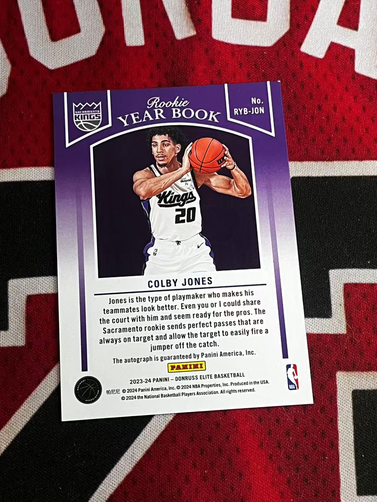 【接寄拍费率低至5%含卡淘手续费】2023-24 Panini Elite 精英 国王 新秀RC 科尔比琼斯 签字卡 YEARBOOK特卡 专收凑套必备【烂臭嘴拍卖】