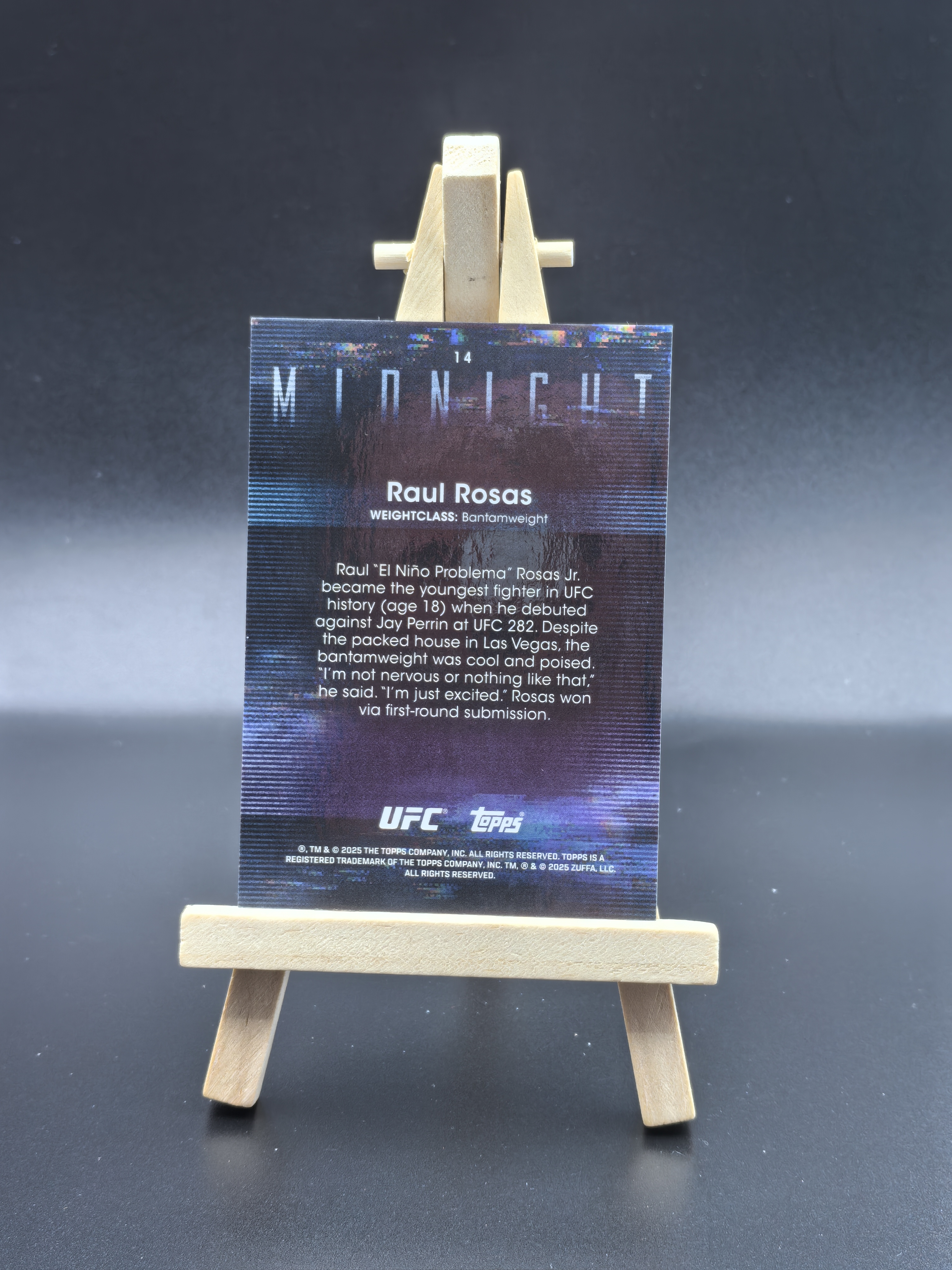 2025 Topps Midnight Raul Rosas UFC综合格斗 午夜盒 “紧凑哥”小劳尔·罗萨斯 红折 红碎闪折 限量99编 卡品如图(斐济杯)