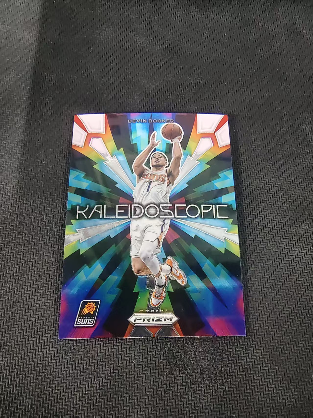 【可合并,不累计】2023-24 Panini Prizm Devin Booker 德文 布克 太阳 万花筒特卡 PZ 划痕 边角微瑕 介意勿拍 #12