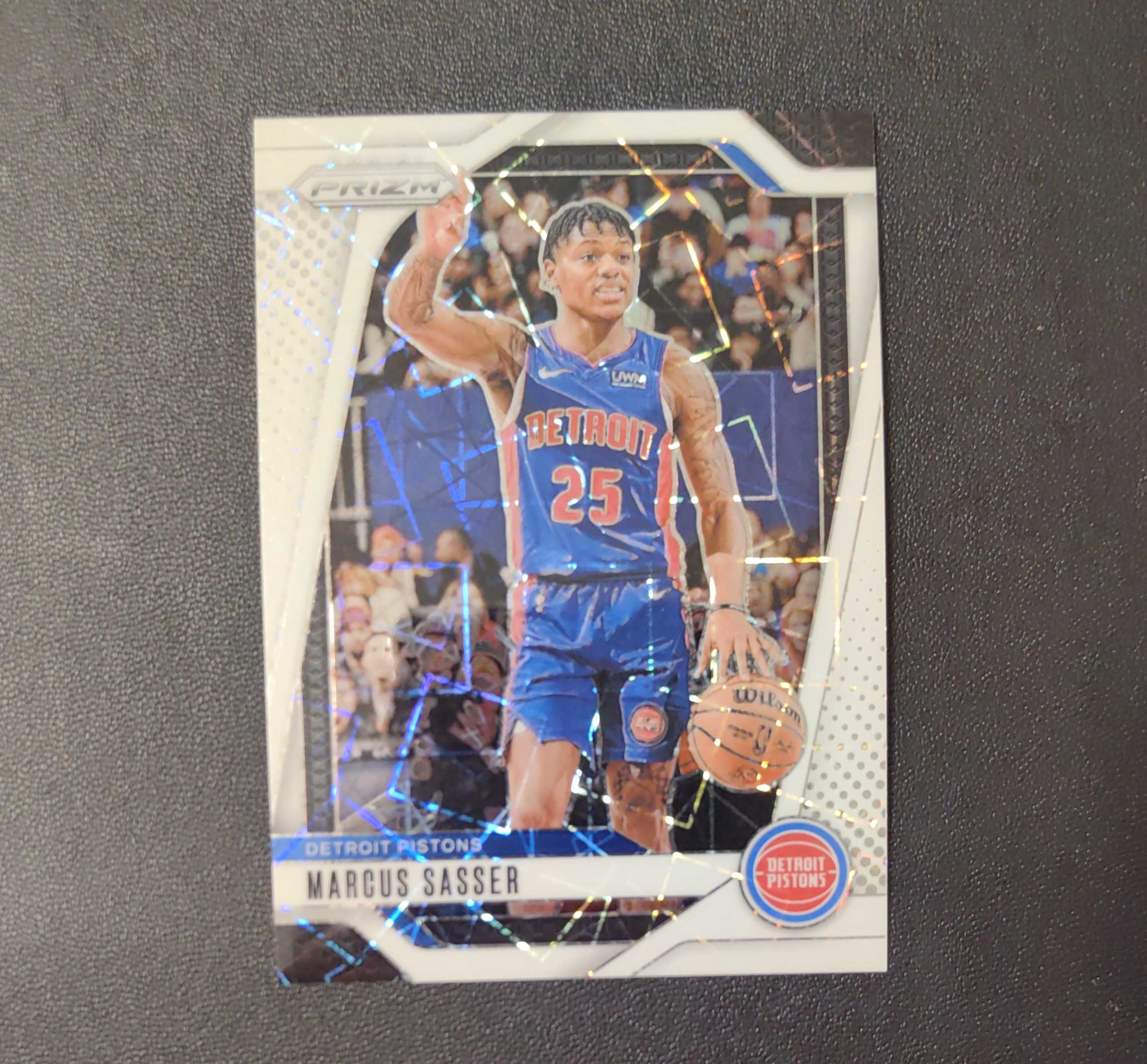 2024-25 PANINI PRIZM 活塞 MARCUS SASSER 马库斯 萨瑟 275编 白镭射折 Damon 东契奇 sga 库里 文班亚马 詹姆斯