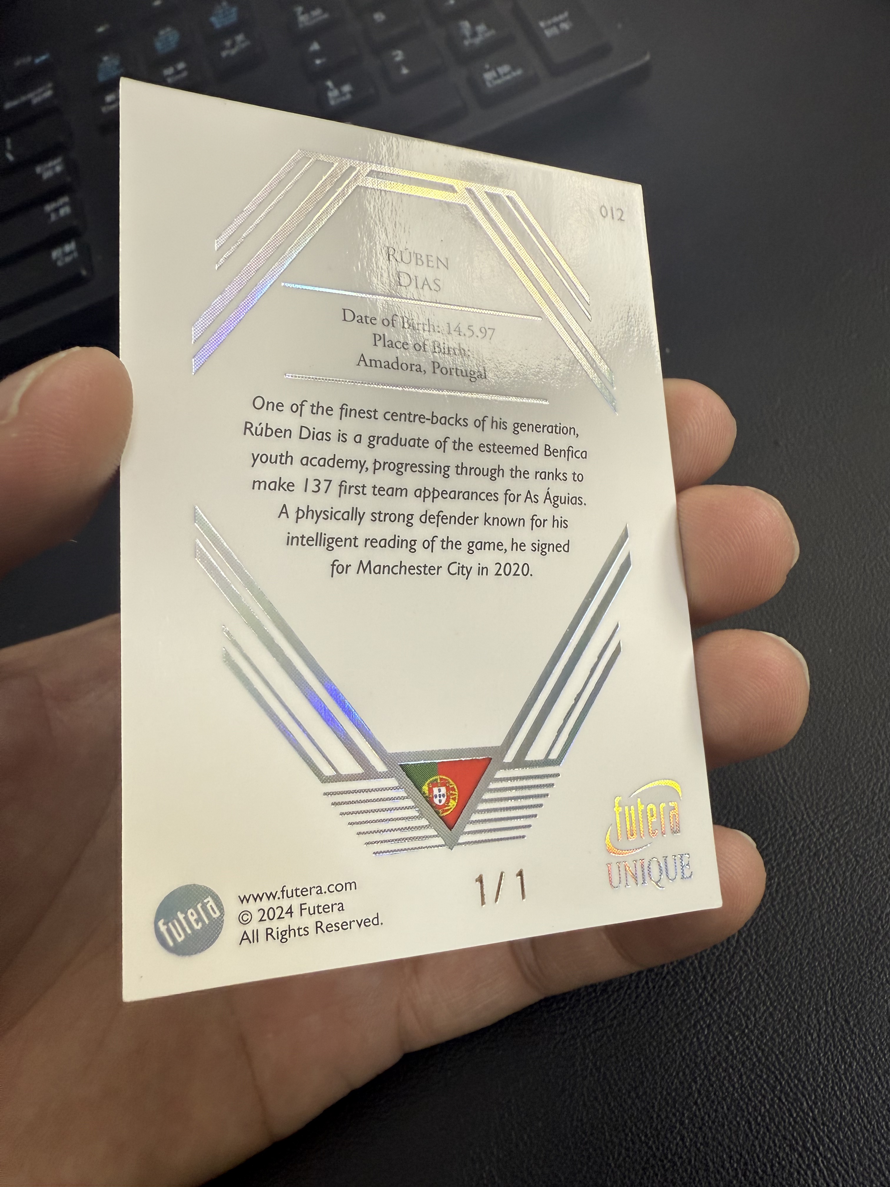 2025 Futera Futera Unique Rúben Dias 福特拉 葡萄牙 鲁本 迪亚斯 1/1编 1of1 三冠王 未来独特特卡 卡品如图 只合并当日订单【金叔代拍 秦月】