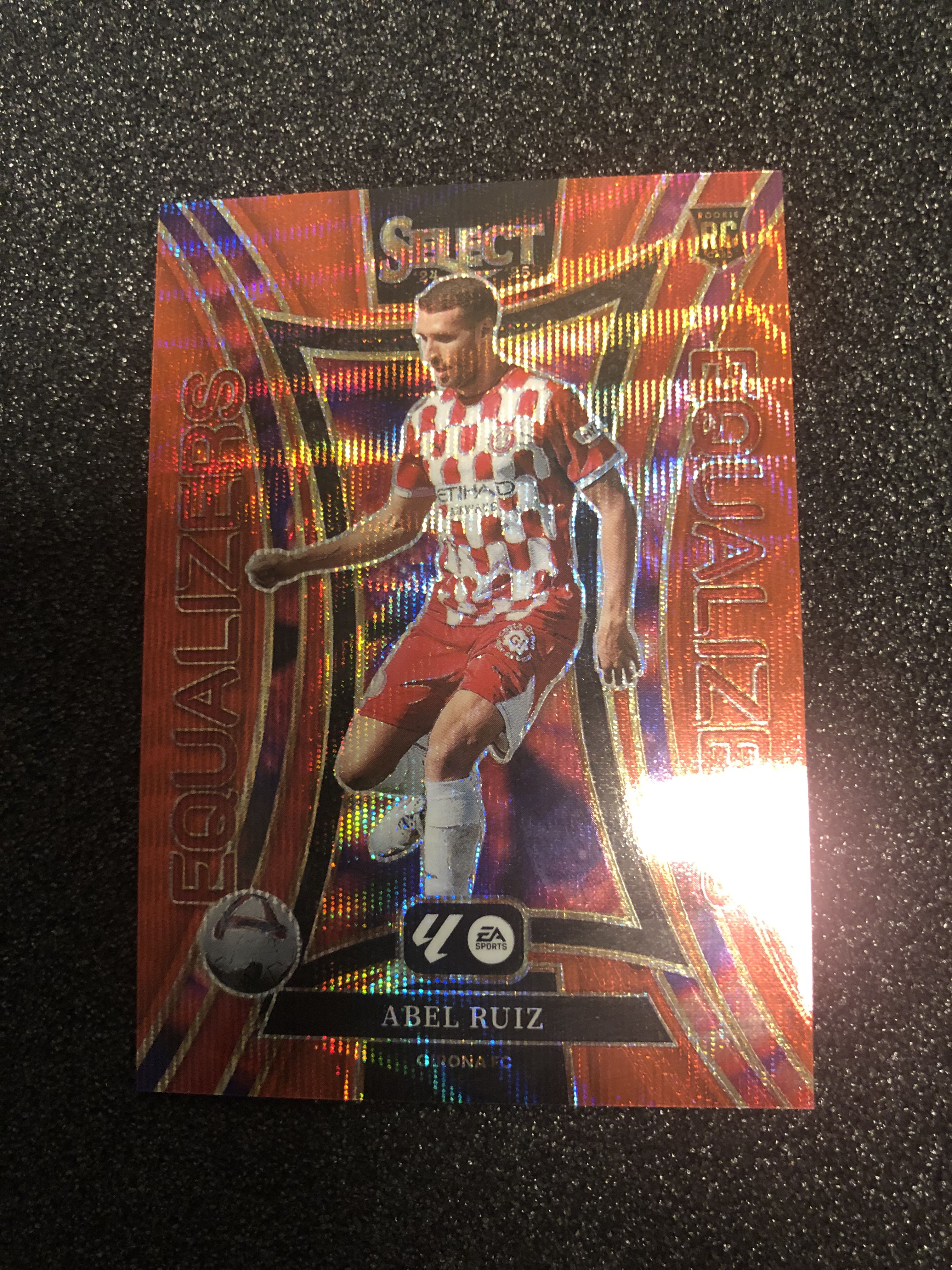 2024-25 Panini Select abel ruiz RC 西甲select 阿韦尔-鲁伊斯 西班牙 赫罗纳 49编 41/49 红波纹折 卡品如图 凑套收藏必备