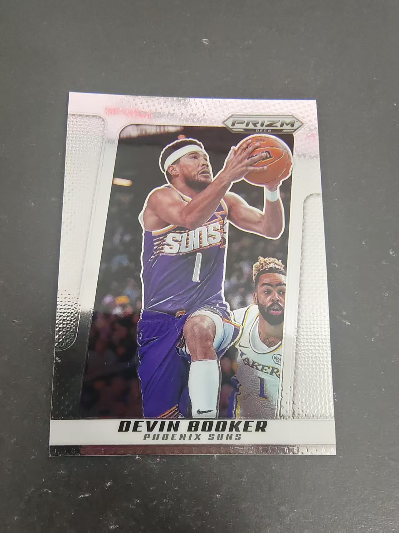 【可合并,不累计】2024-25 Panini Prizm Deca Devin Booker 德文 布克 太阳 复刻 PZ 划痕 边角瑕疵 #41