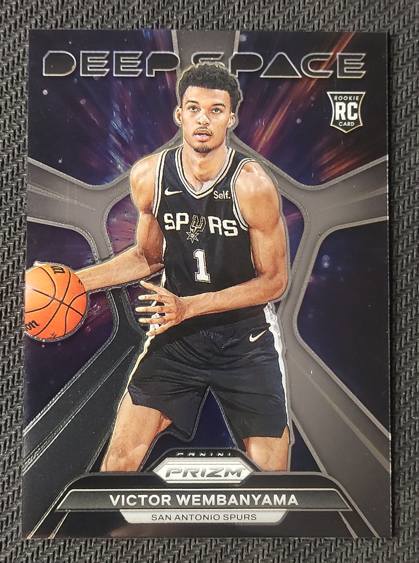 2023-24 Panini Prizm Victor Wembanyama RC 维克托 文班亚马 马刺 状元 斑马 新秀 PZ Deep Space 深空 特卡 base 瑕疵如图
