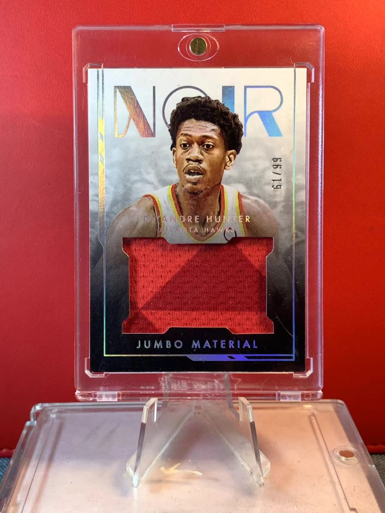 (詹叔代拍) 2021-22 2panini noir deandre hunter 诺尔 老鹰 德章泰 亨特 闪版 球衣 物料 大窗 61/99编 顺丰寄付 泰山
