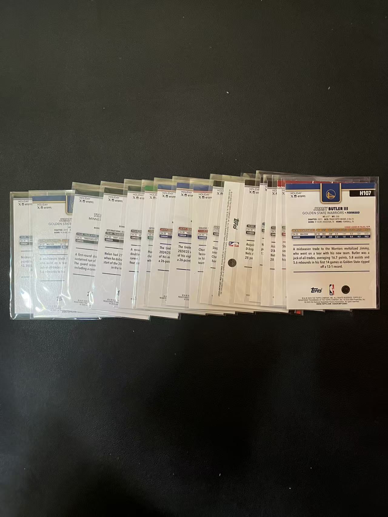 2025 Topps Flagship Stephen Curry 斯蒂芬 库里 卡斯尔 拉塞尔 巴特勒 哈里 安芬尼 西蒙斯 等 圣诞假日 base 16张 卡品如图 龙龙龙