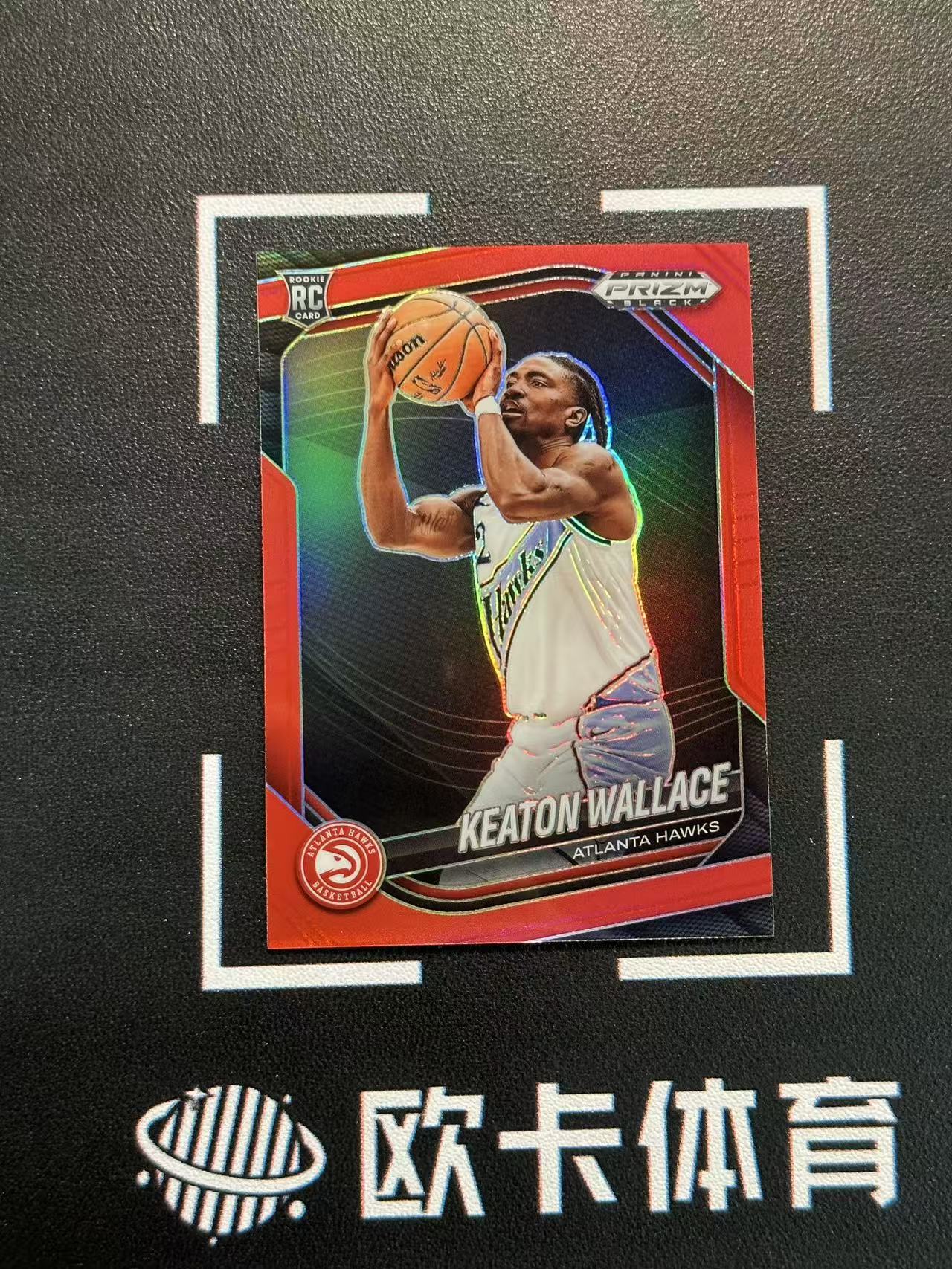 2024-25 Panini Prizm Black Keaton Wallace RC 【欧卡体育】pz 新秀 基顿 华莱士 299编 红折 老鹰 卡品如图(搂子)