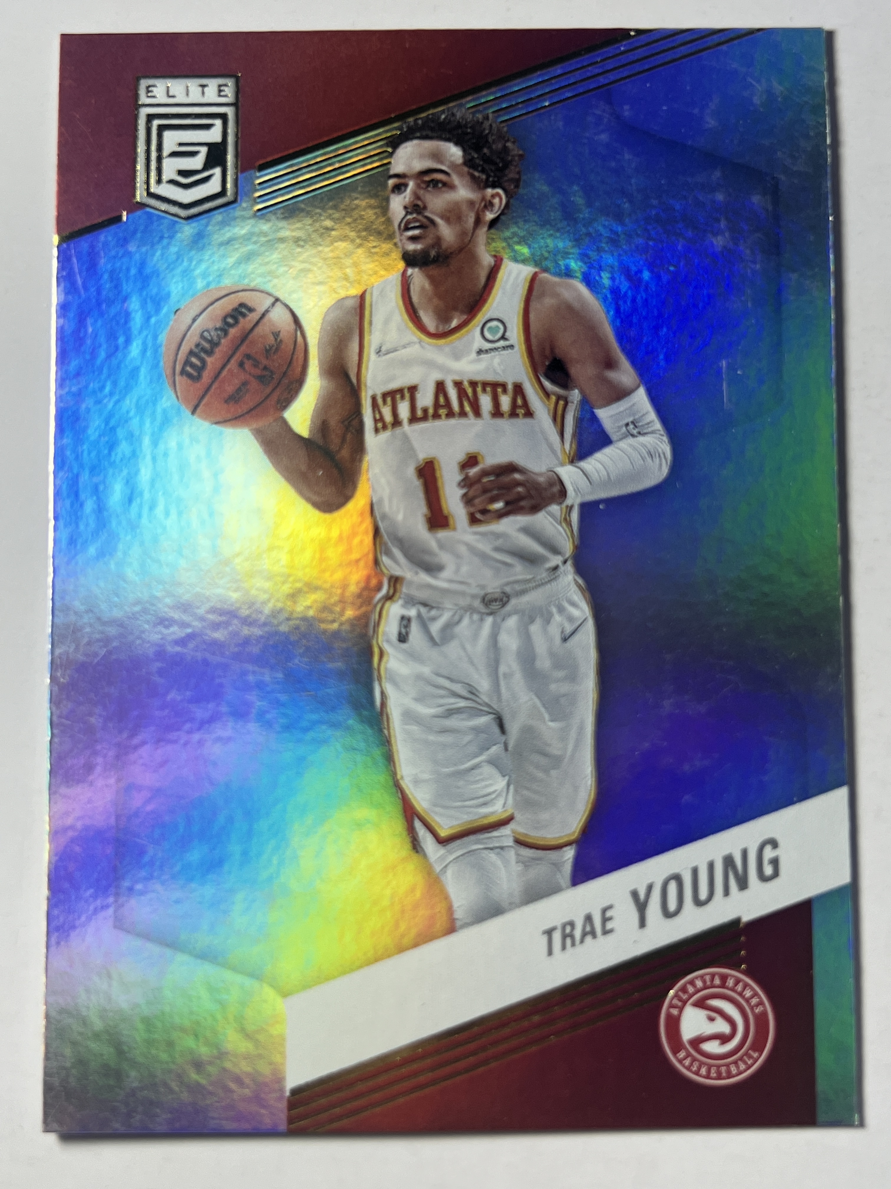 2022-23 Panini Elite Trae Young 特雷杨 吹杨 老鹰队 折射卡 热门球星 收藏必备 实卡精美 #101