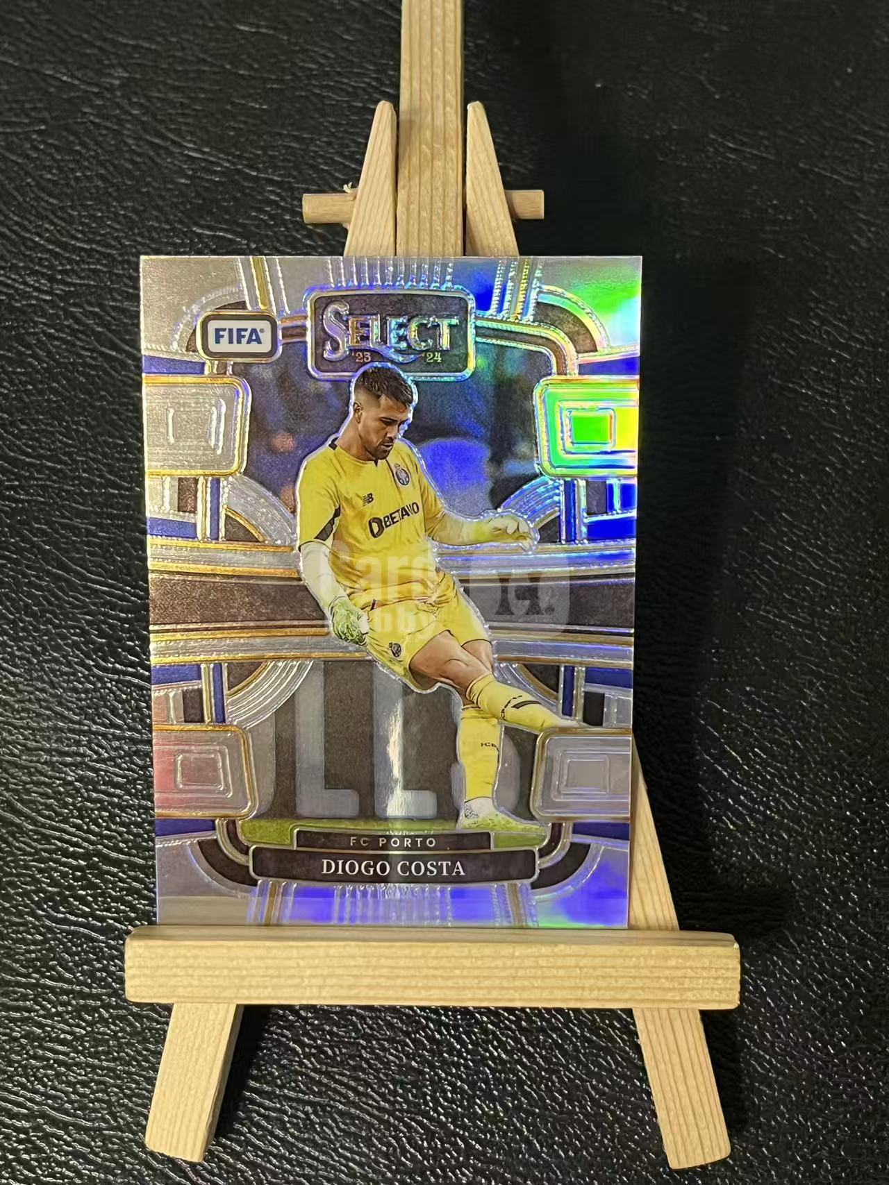 2023-24 Panini Select Diogo Costa 迪奥戈 科斯塔 波尔图 银折 实卡精美 卡品如图 LA-2