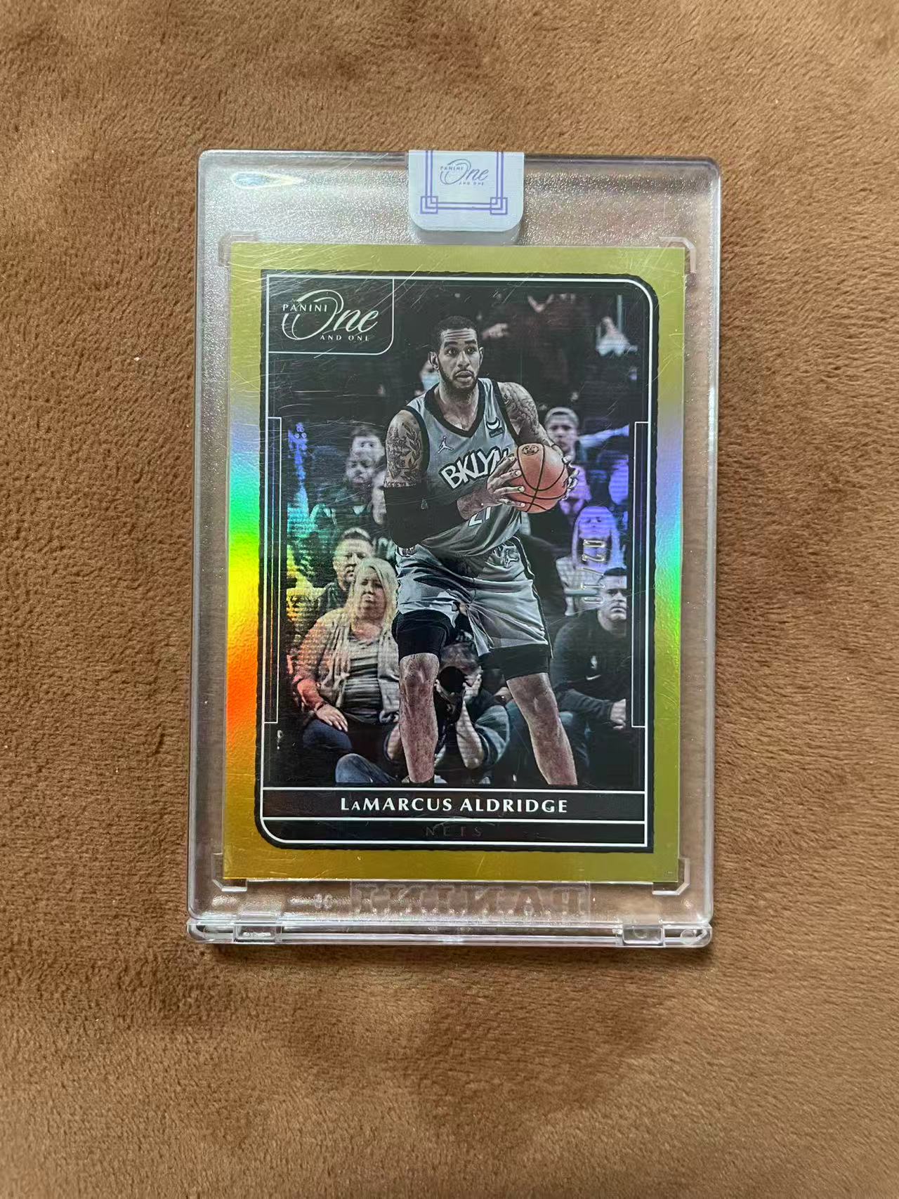 2021-22 Panini One and One LaMarcus Aldridge 马刺 拉玛库斯 阿尔德里奇 阿德 one系列 10编 金平行金折 原封砖 彩虹折射同版凑套在拍 专收必备【z】