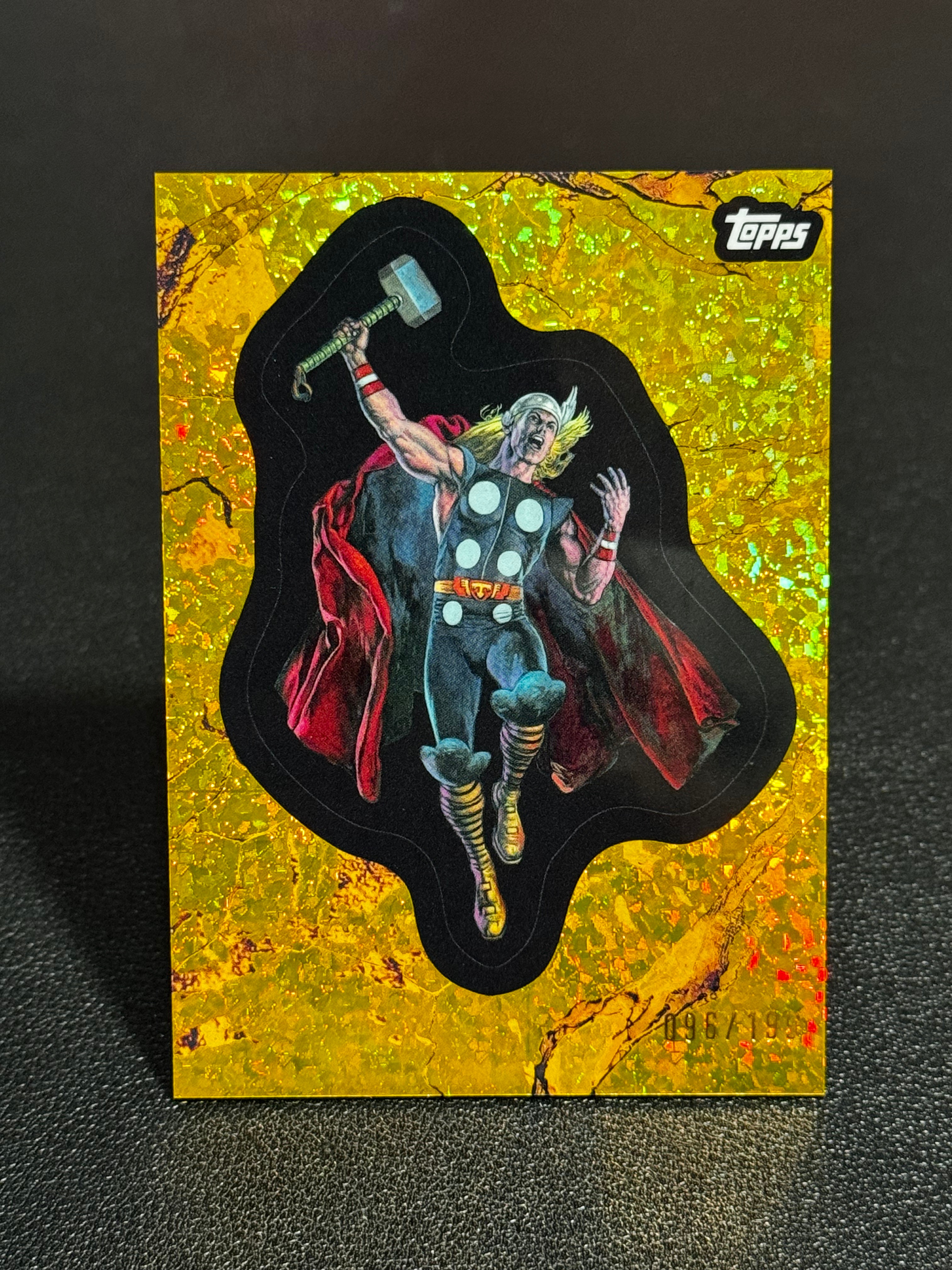 2025 Topps Marvel (MCU) Comic Book Heroes 1975 黄金年代 漫威 金折 碎闪折 199编 Thor 雷神 #97 LWDG