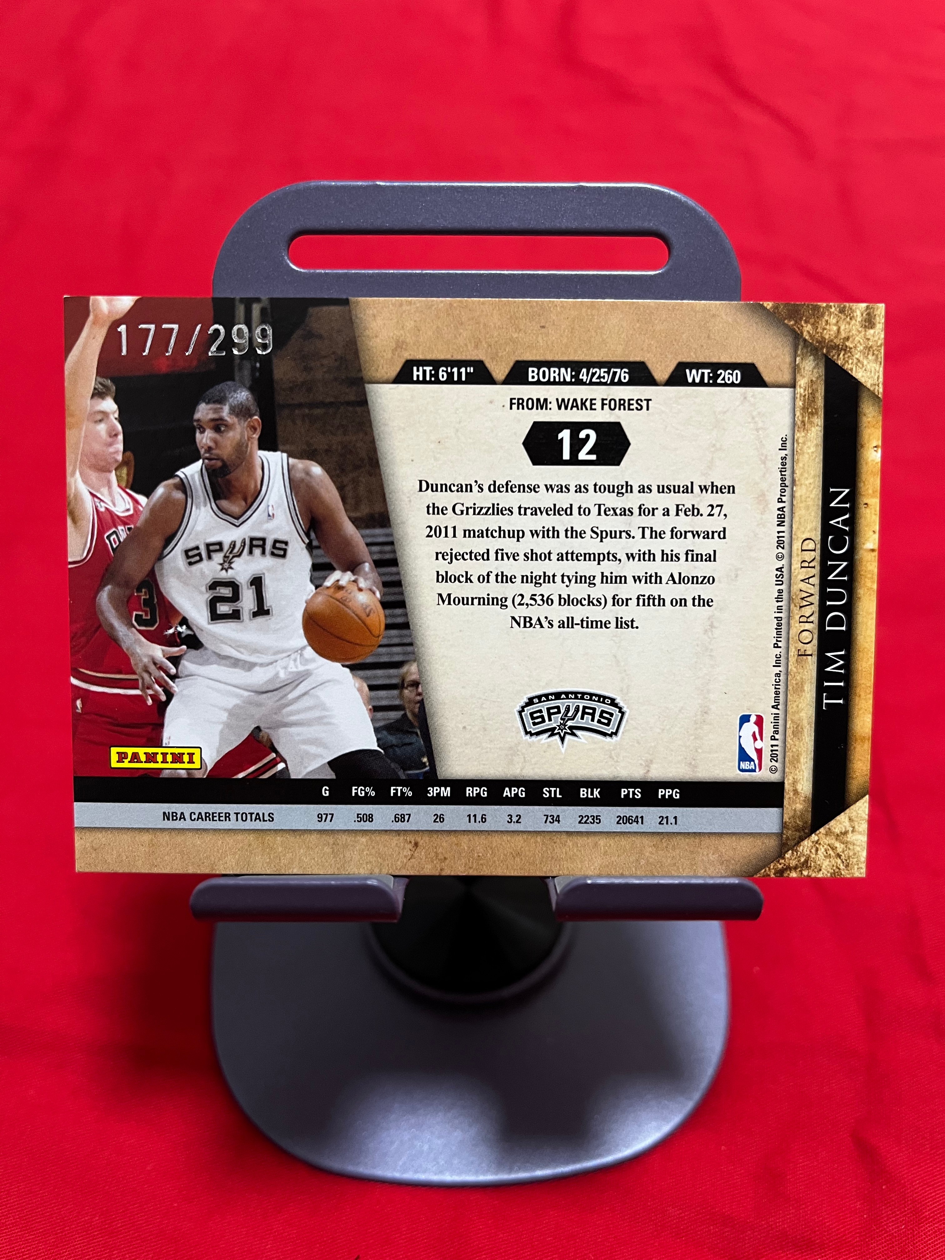 2011 Panini 老卡 老特 Tim Duncan 蒂姆 邓肯 石佛 马刺【带编 177/299 金色折射 实卡超闪 GOLD STANDARD GS】【边角瑕疵如图 介意勿拍】#1110