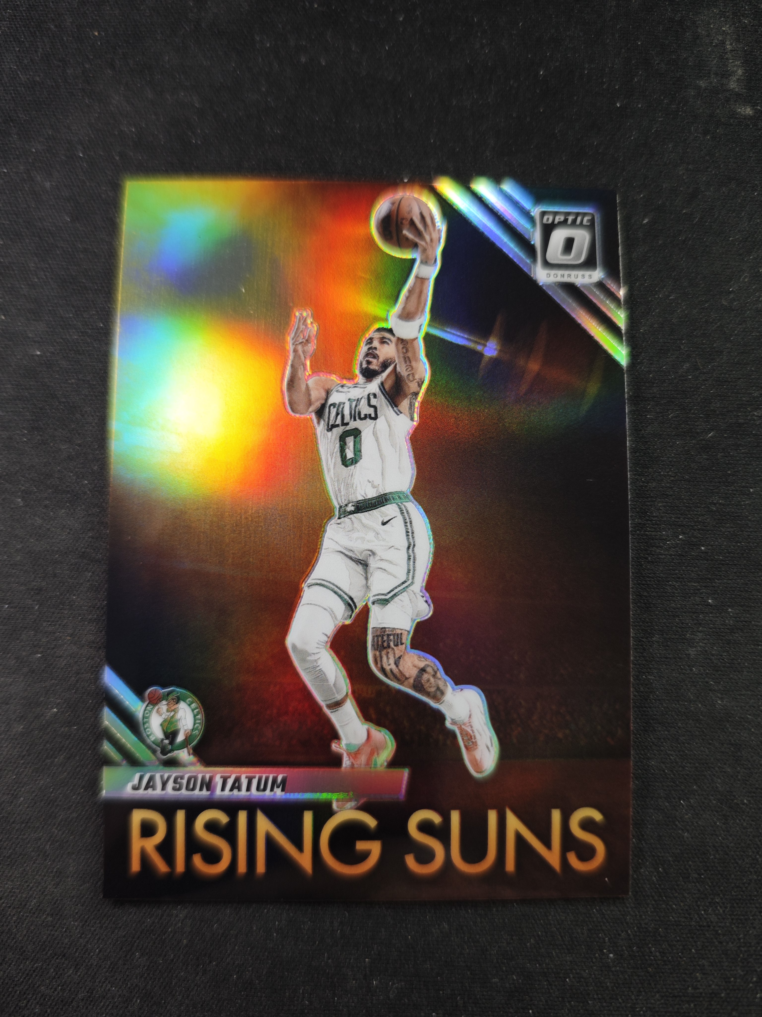 【蛤蟆特卖】杰森 塔图姆 獭兔 2023-24 PANINI OPTIC系列 经典折射设计 反光闪亮 绝版好卡 选图超帅 边角微瑕 卡品如图 专收必备!