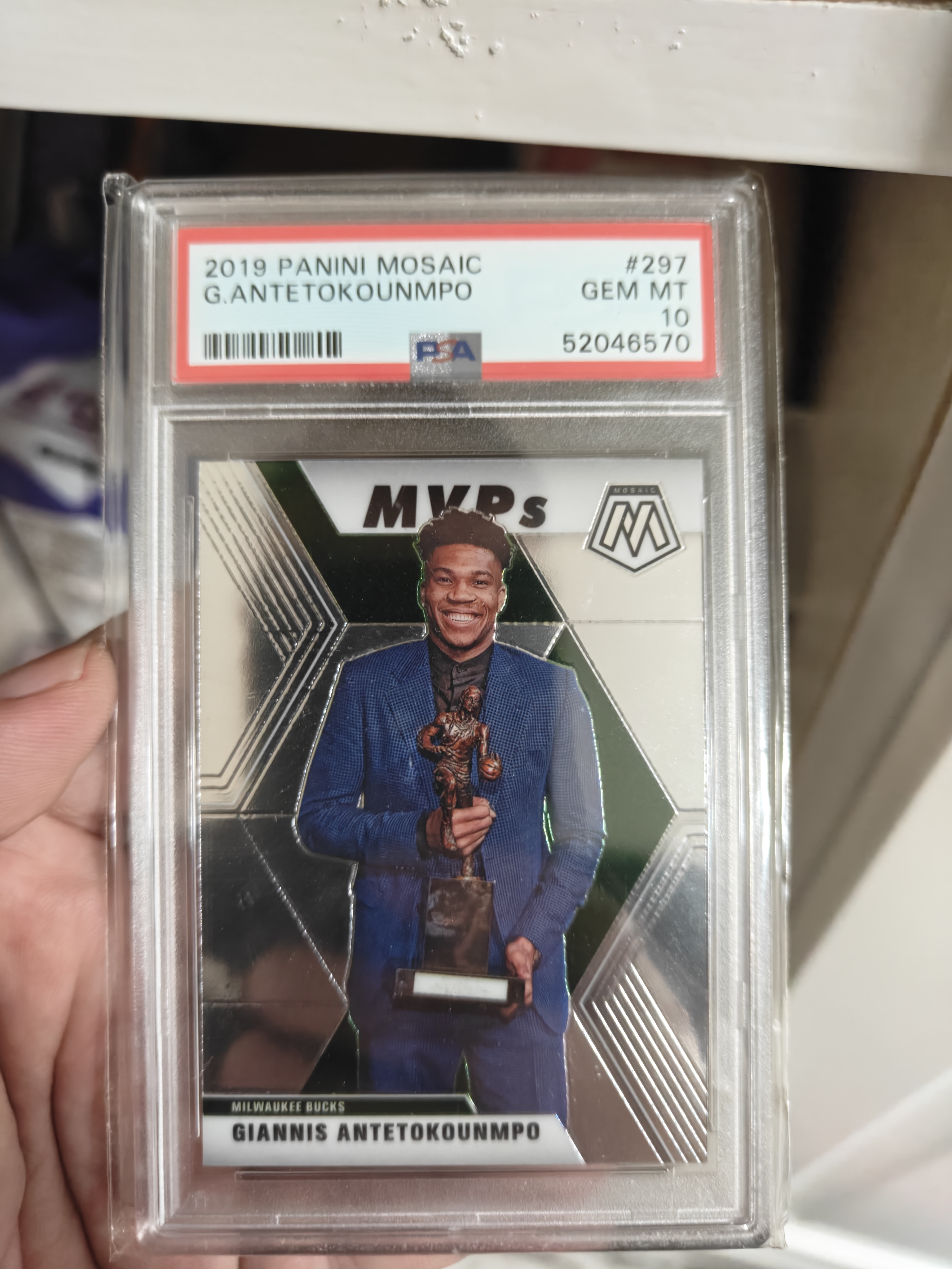 2019-20 Panini Mosaic Giannis Antetokounmpo #297 PSA10分 满分 字母哥 马赛克 捧杯 阿德托昆博 元年 MVP捧杯 hit ssp