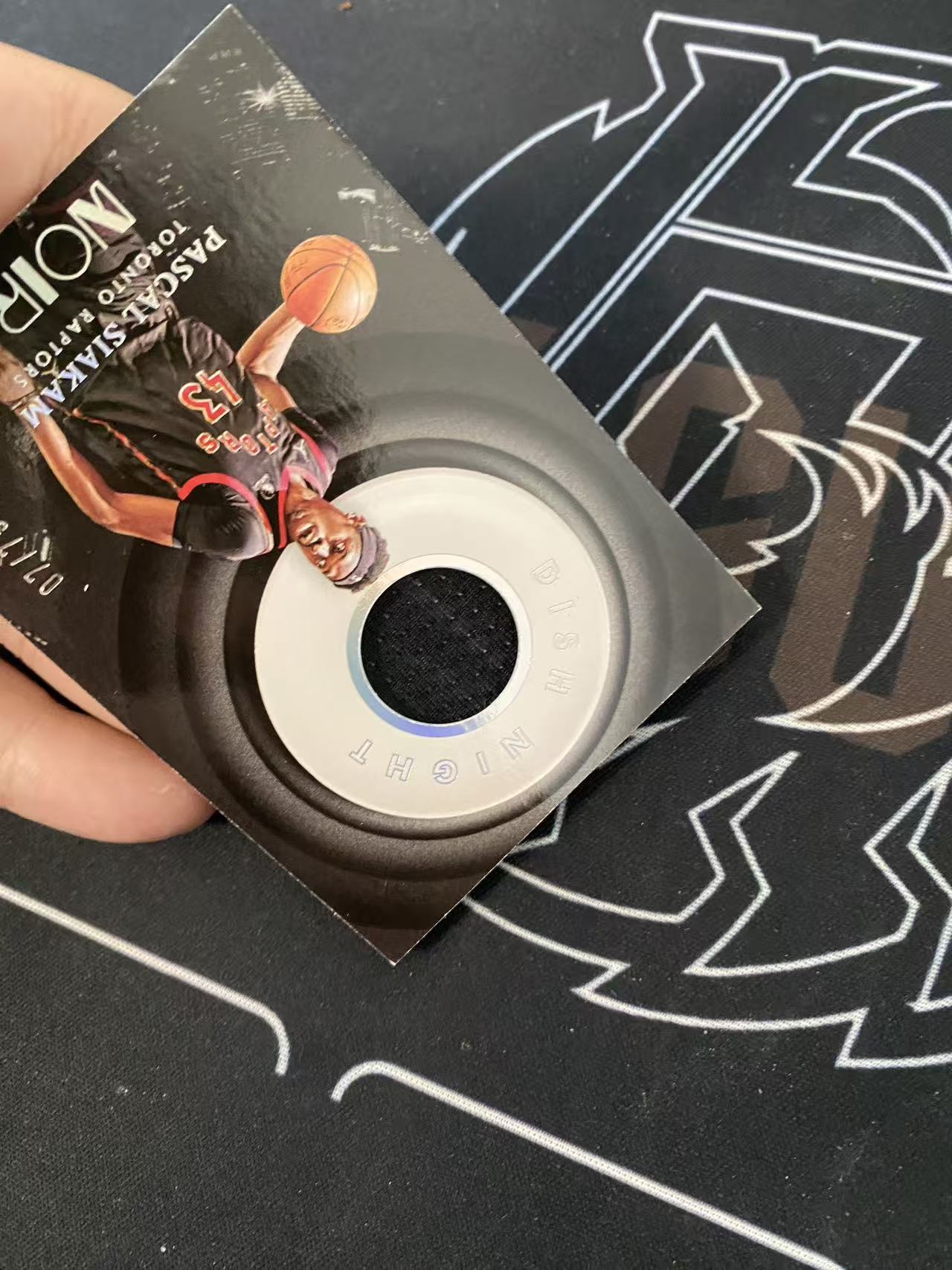 2021-22 Panini Noir Pascal Siakam 【UTF球星卡】fr5 帕斯卡尔 西亚卡姆 诺尔 猛龙皮 落场物料 75编 步行者前锋 瑕疵如图